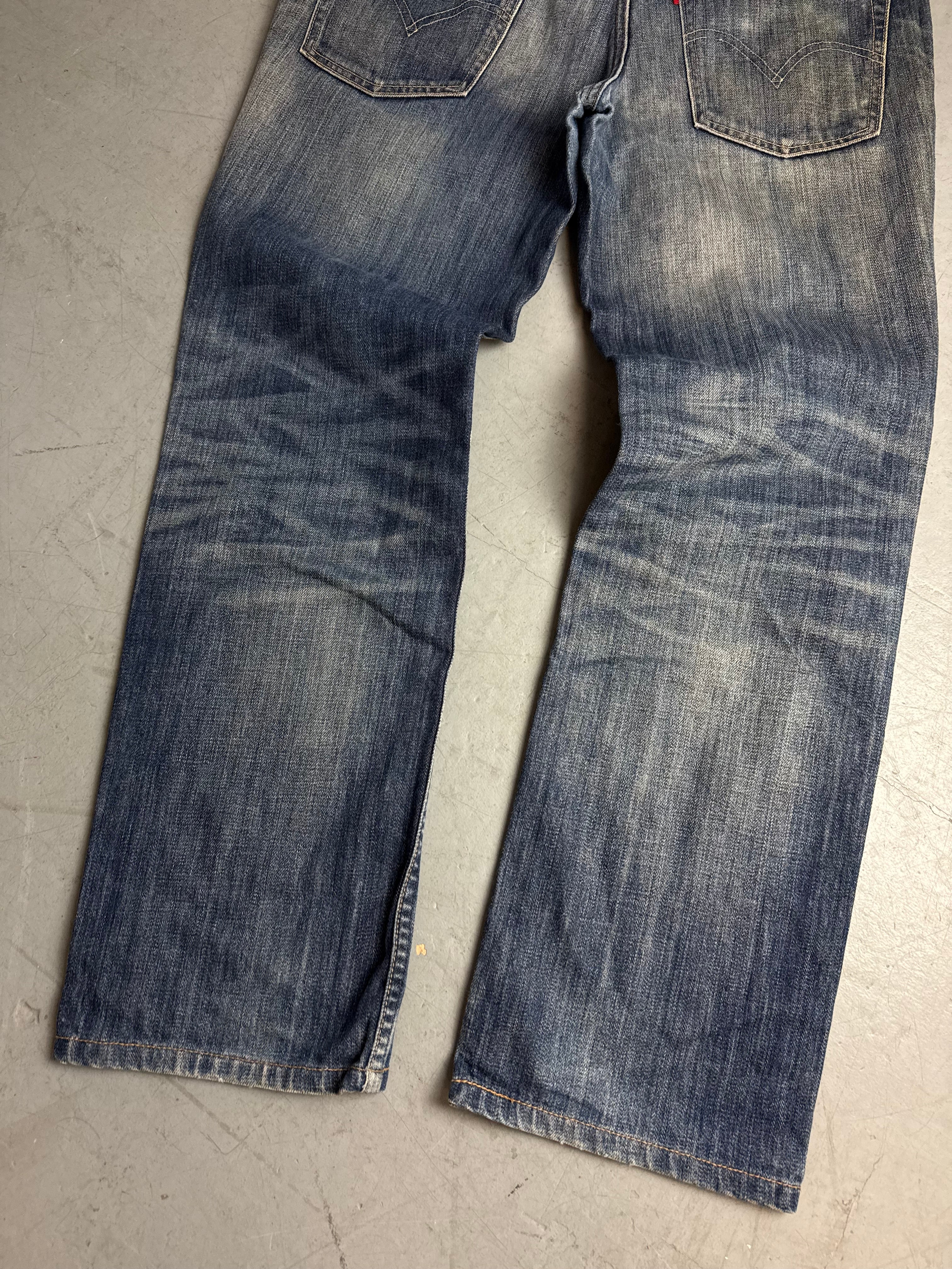 Levi’s 551 straight leg denim Jeans für Herren. Vintage Y2K Second Hand Fashion. 