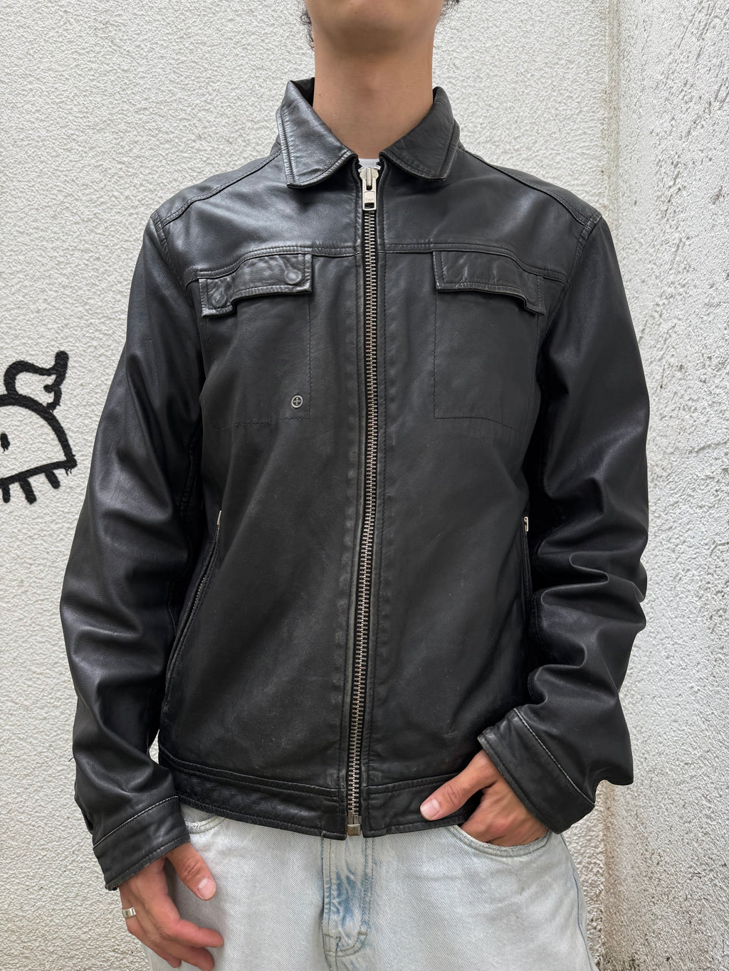 Vintage Black Strellson Leather Jacket
für Herren. Y2K Second Hand 2000s Fashion 