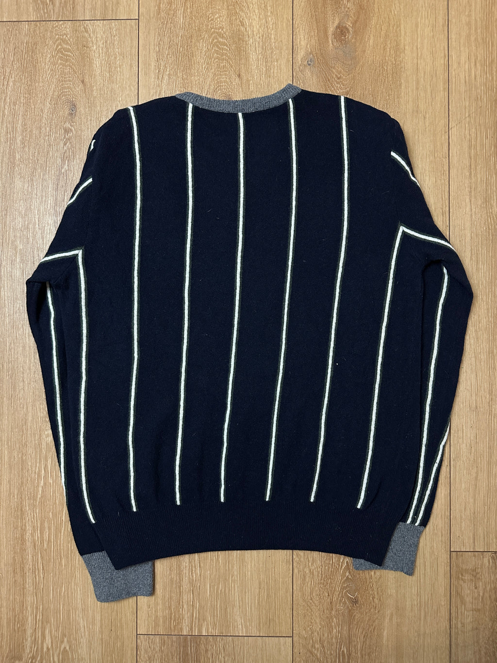 Produktbild von einem Vintage La Martina Striped Knit Sweater von hinten