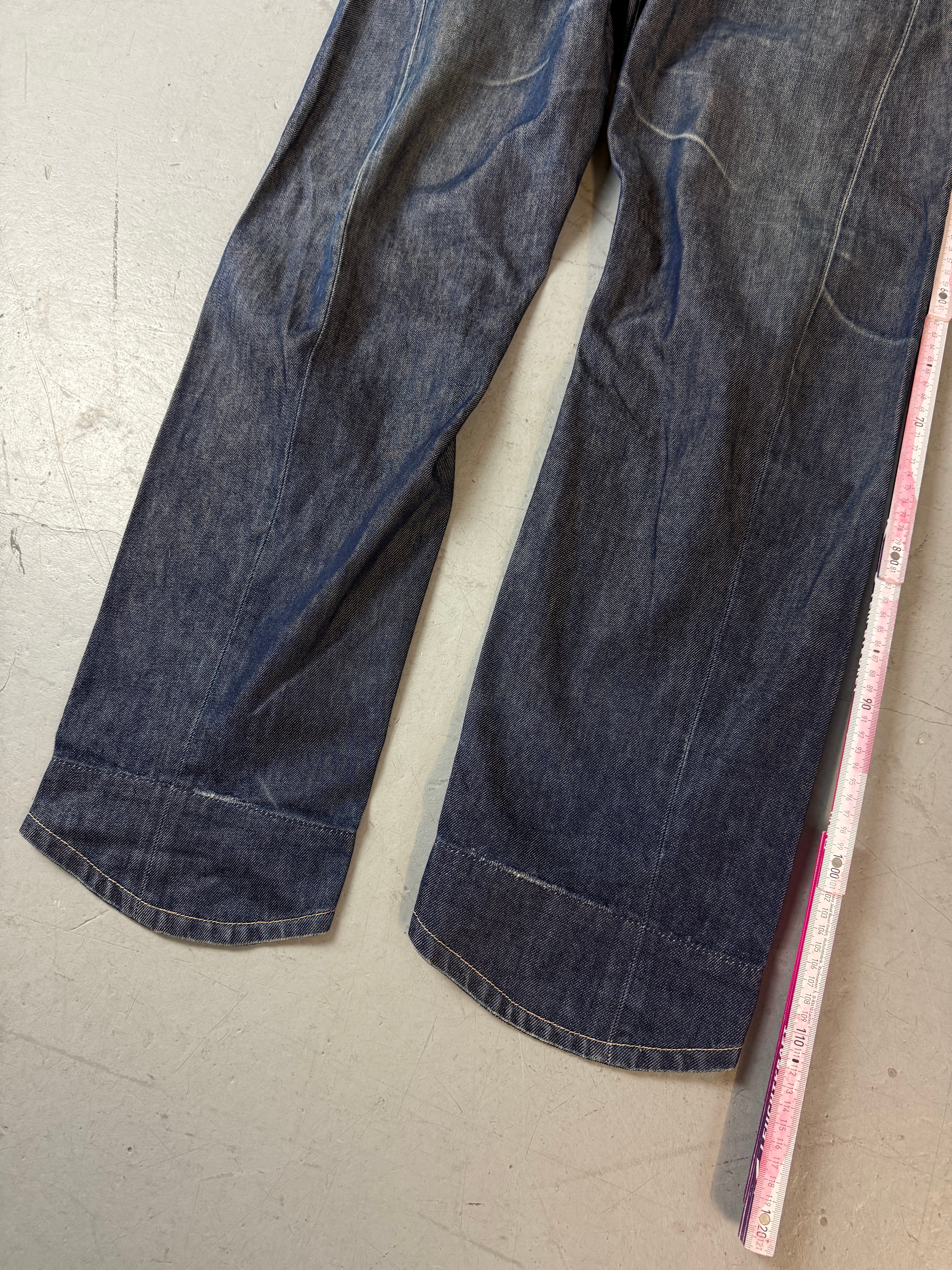 Vintage Levis Engineered Dark Blue Baggy Denim für Herren. Y2K Second Hand 2000s Fashion