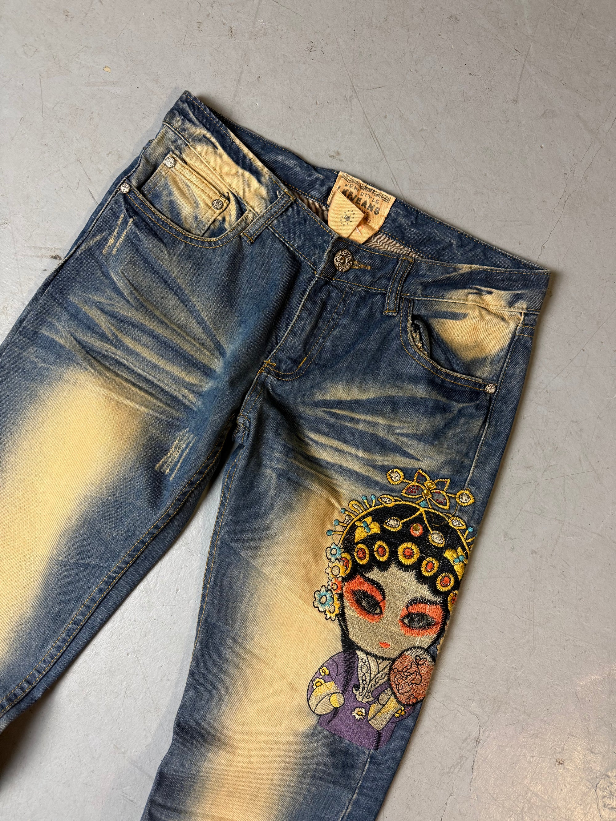 Detailliertes Produktbild von Vintage New Style Washed Out Jeans with Stitching S/M von vorne