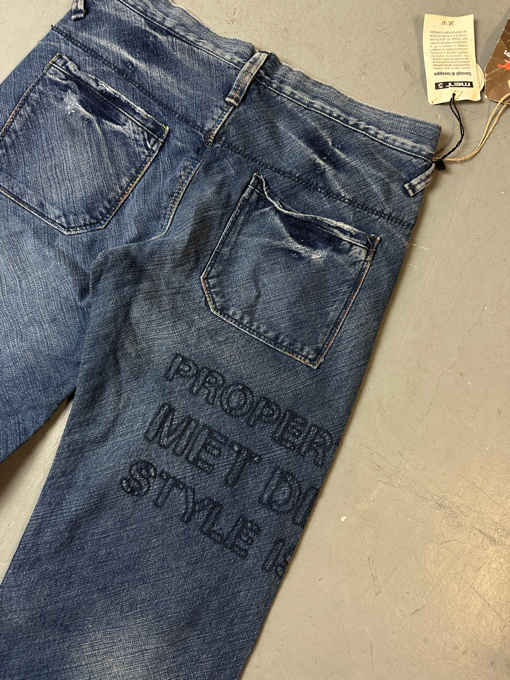 Detailbild von Vintage Met Stitched Denim von hinten 