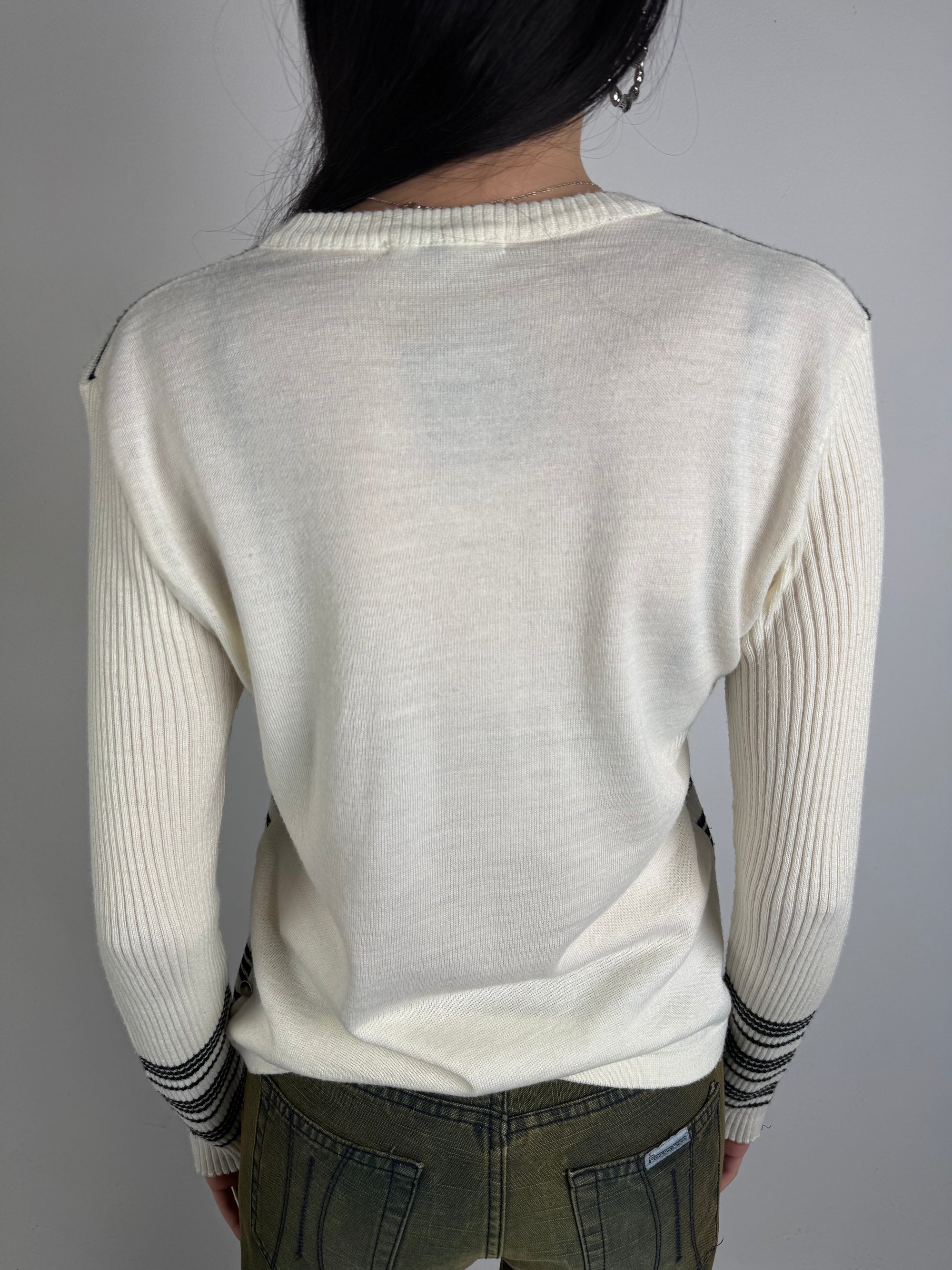 Tragebild von Vintage Angel Devil Striped Knit Longsleeve von Hinten