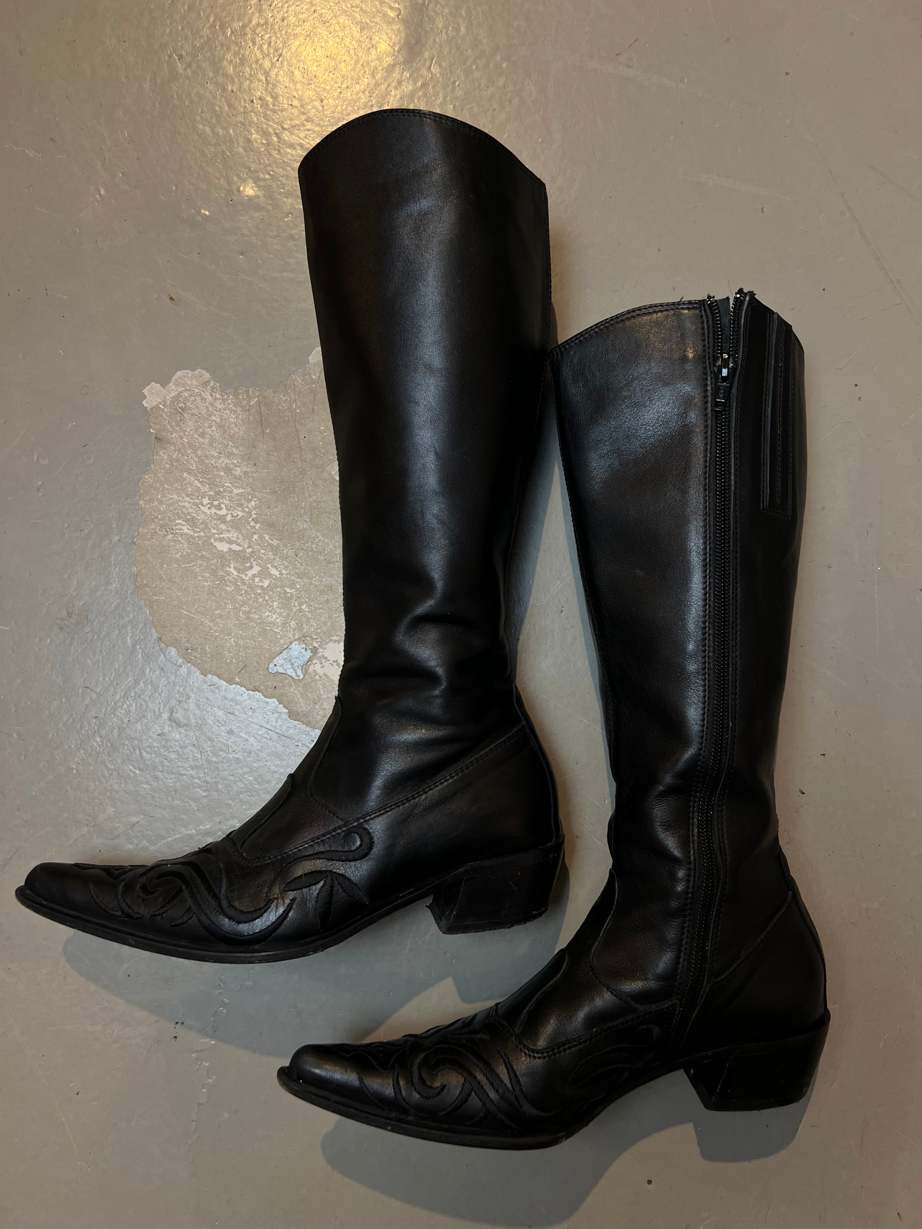 Vintage Black Cowboy Leather Boots 35