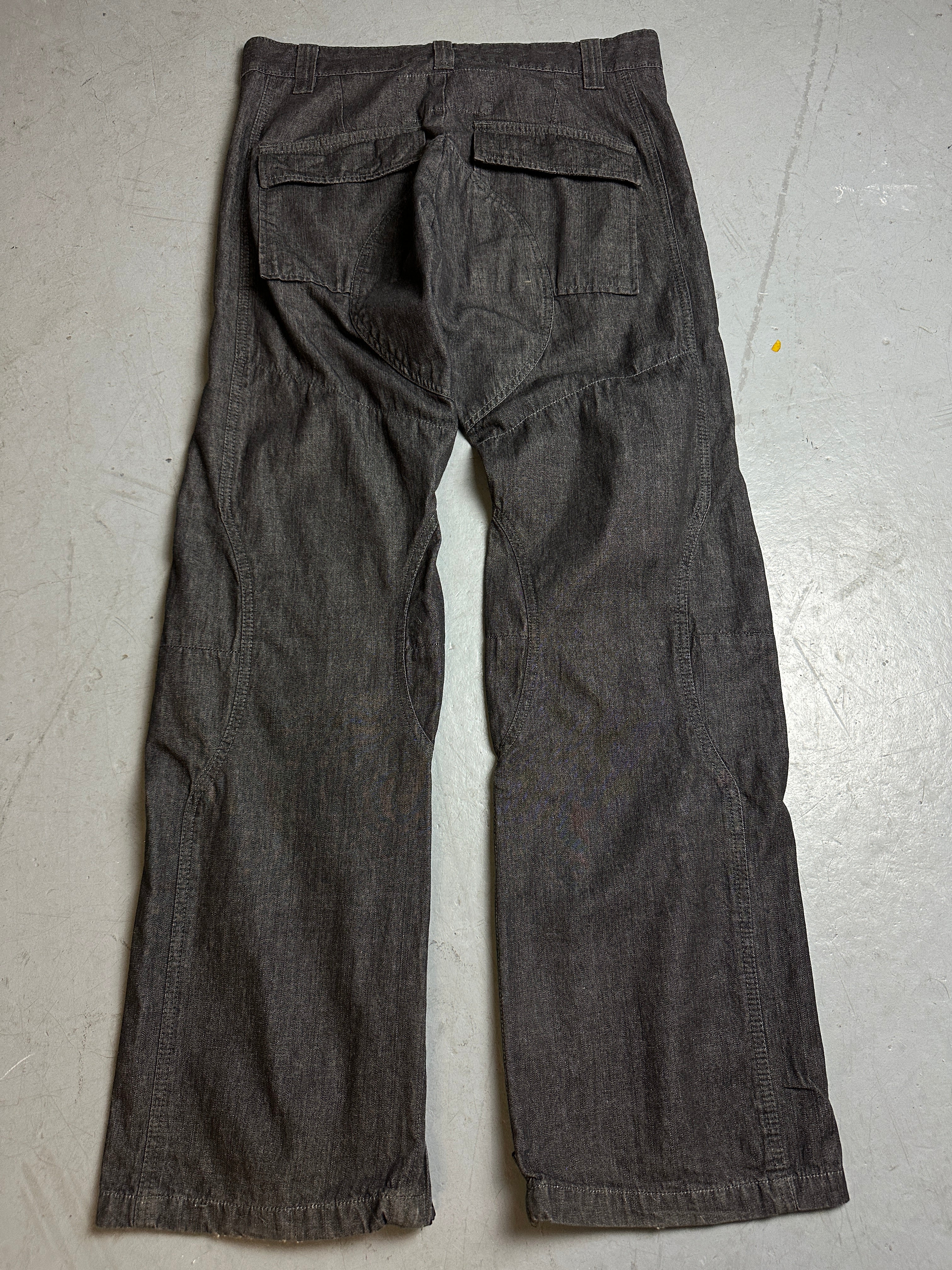 Productbild von Vintage Black Cargo Pants M/L von hinten 