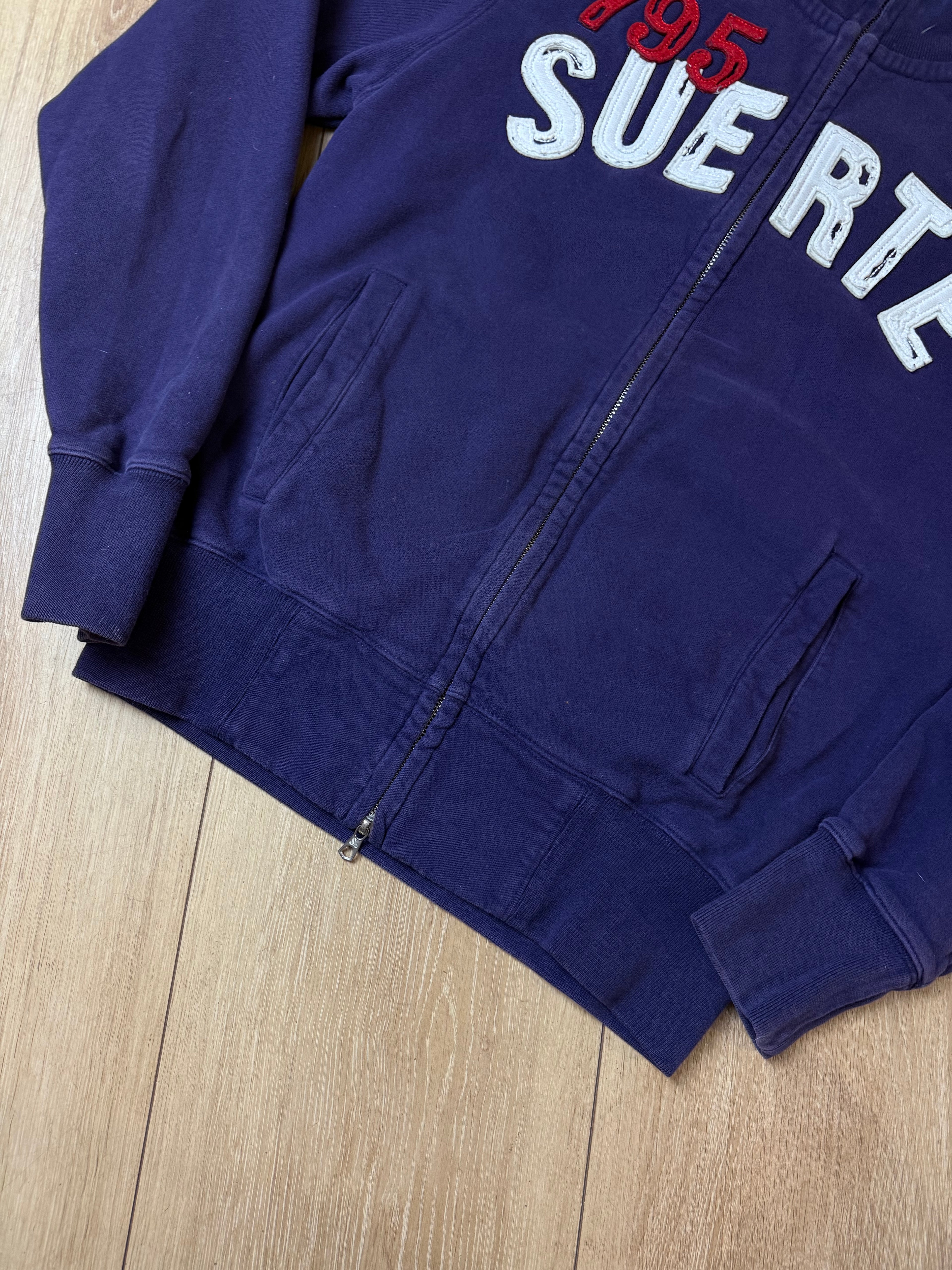 Detailbild von einem Vintage Suerte Purple Zip Up Sweater von vorne