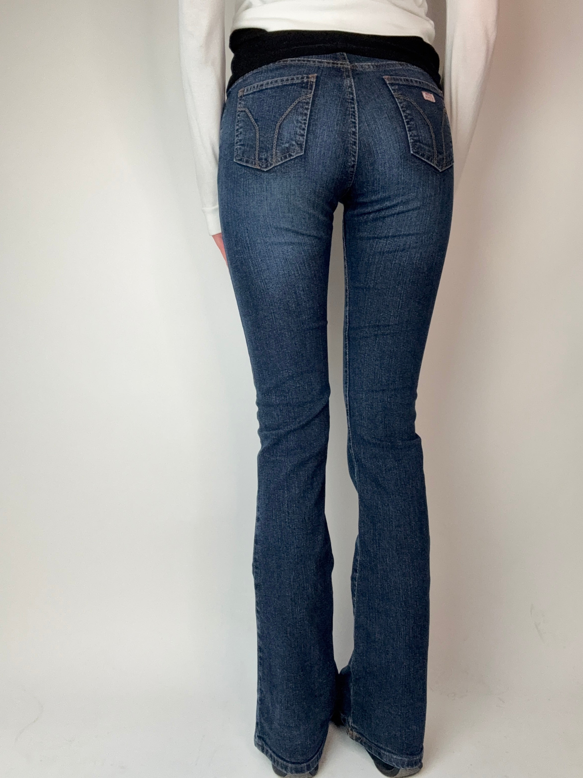 Vintage Miss Sixty Mid Waist Bootcut Jeans für Damen. Y2K Second Hand 2000s