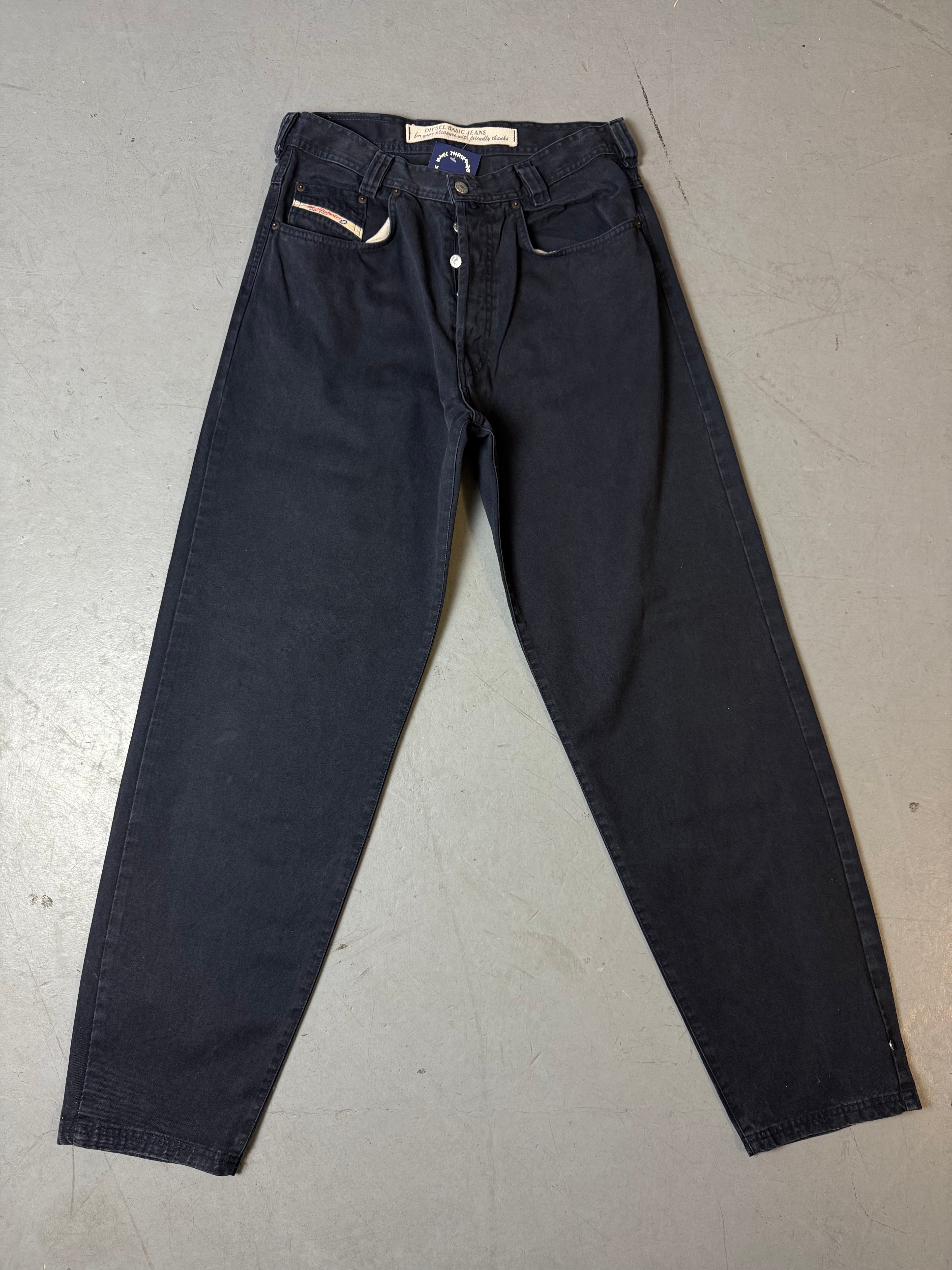 Produktbild von Vintage Diesel Saddler Super Baggy Black Jeans von vorne