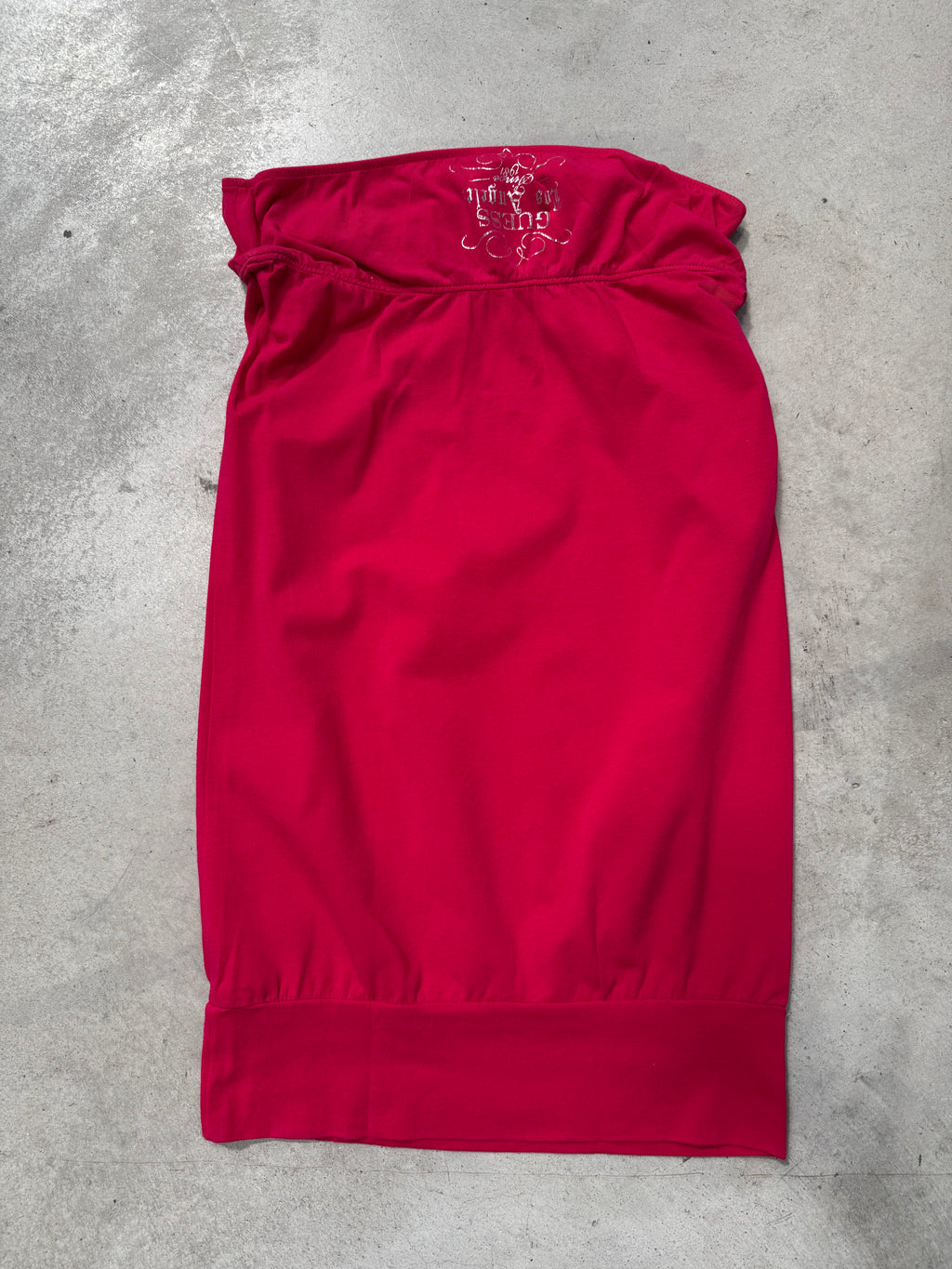 Vintage Guess Pink Rhinestone Strapless Top Mit Crazy Print für Damen. Y2K Second Hand 2000s Fashion 