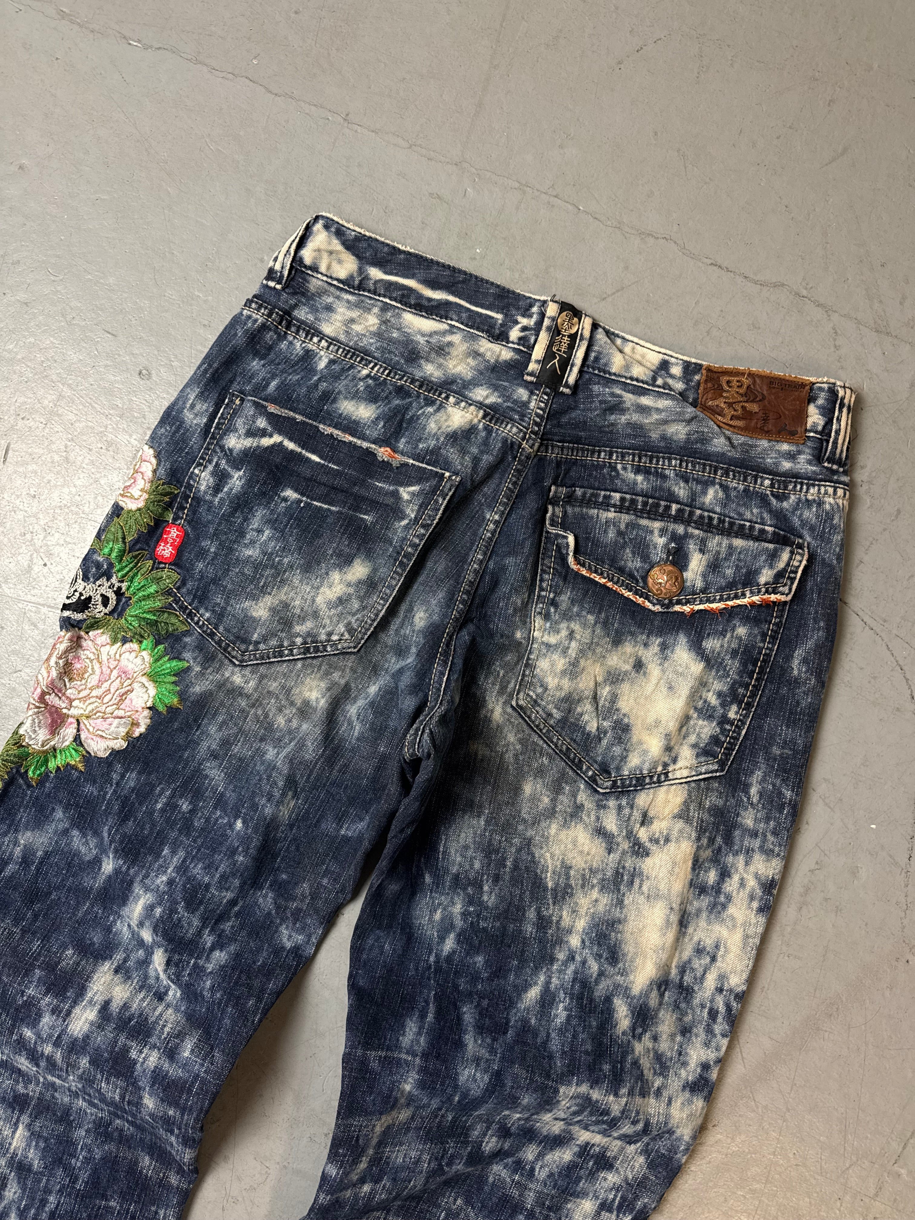 Detailbild von Vintage Big Train Japanese Washed Denim with Stitching von hinten