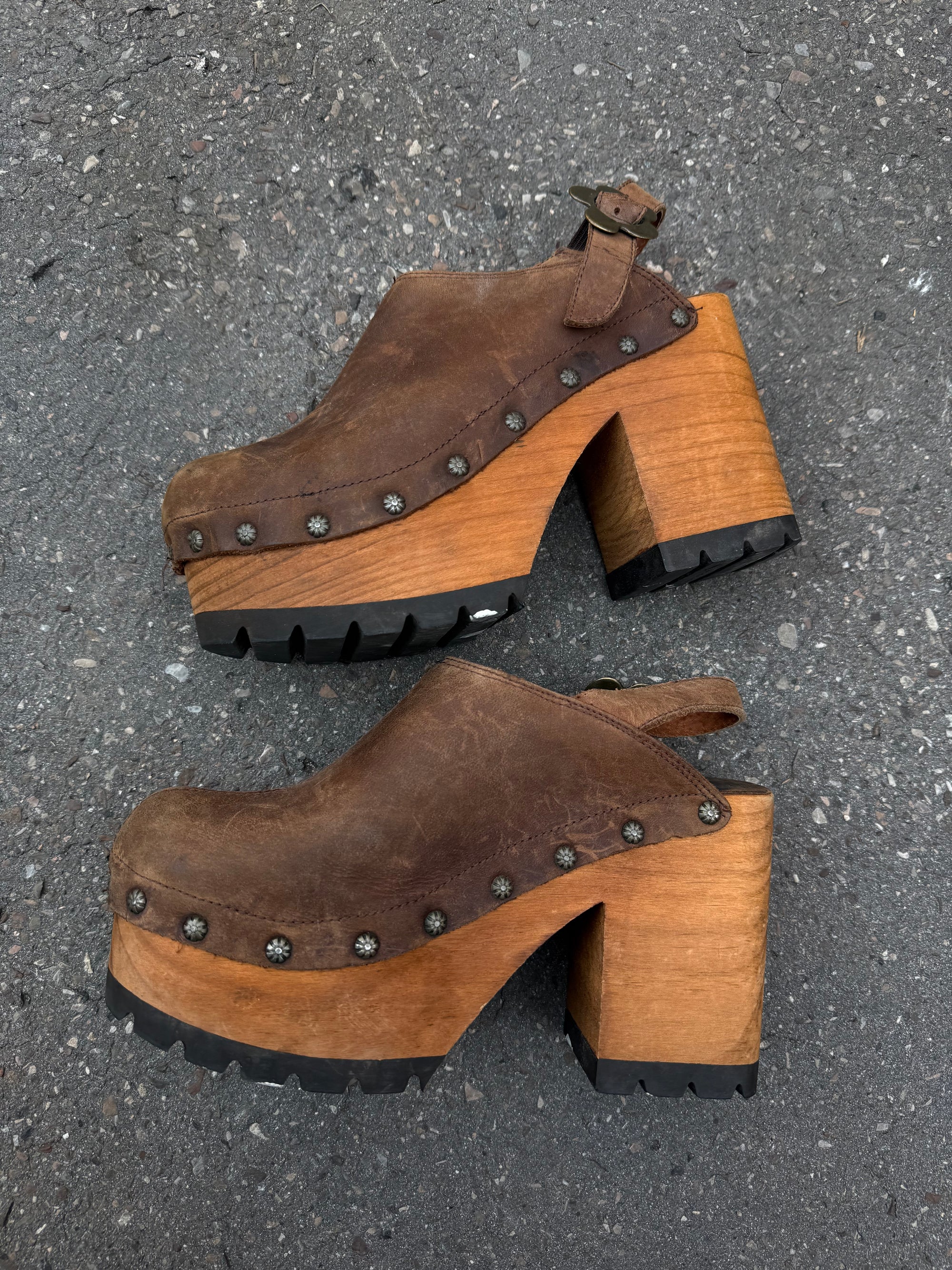 Vintage Brown Leather Clogs