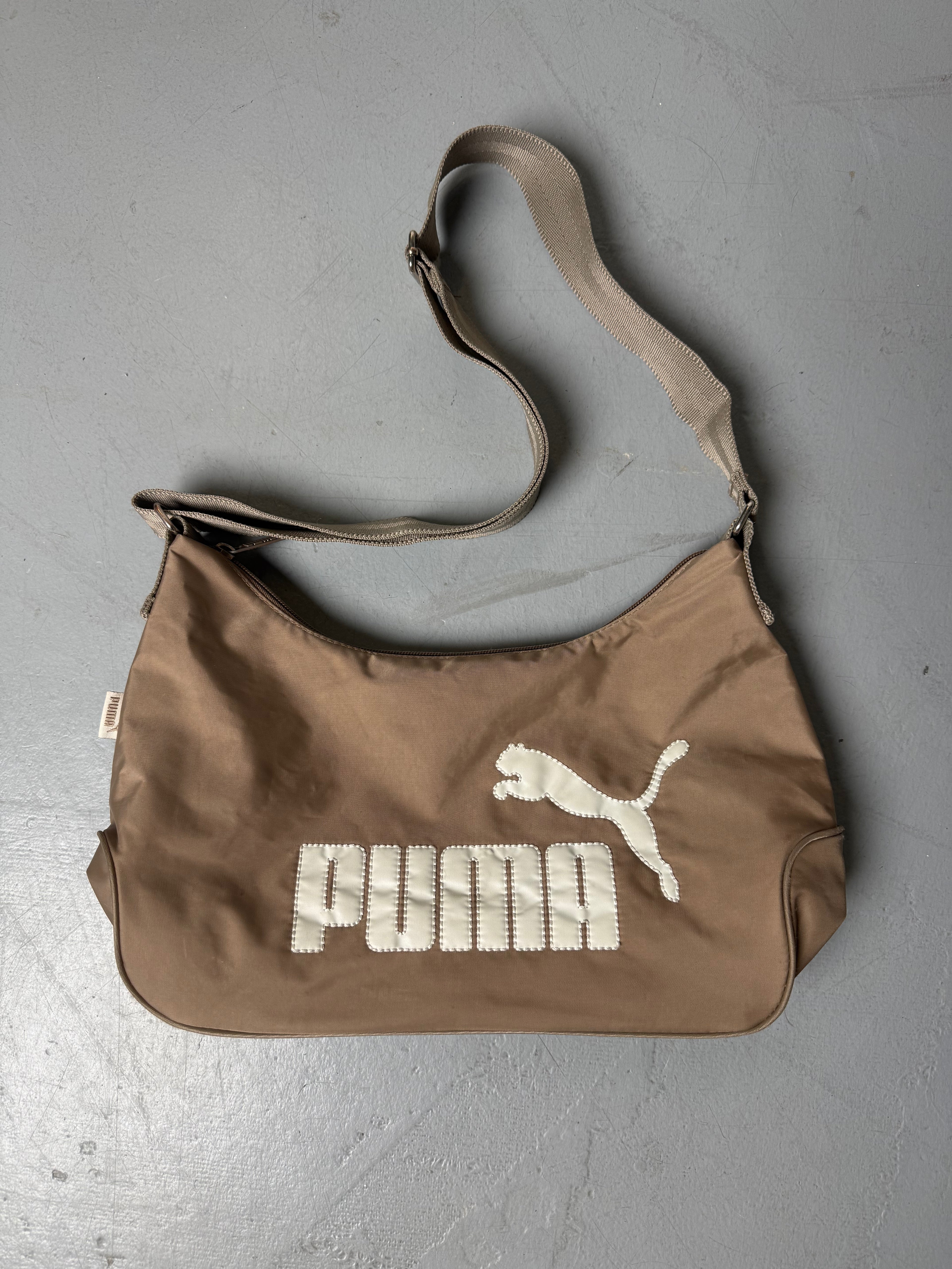 Vintage Puma Brown Crossbody Bag für Damen. Y2K Secondhand 2000s Fashion.