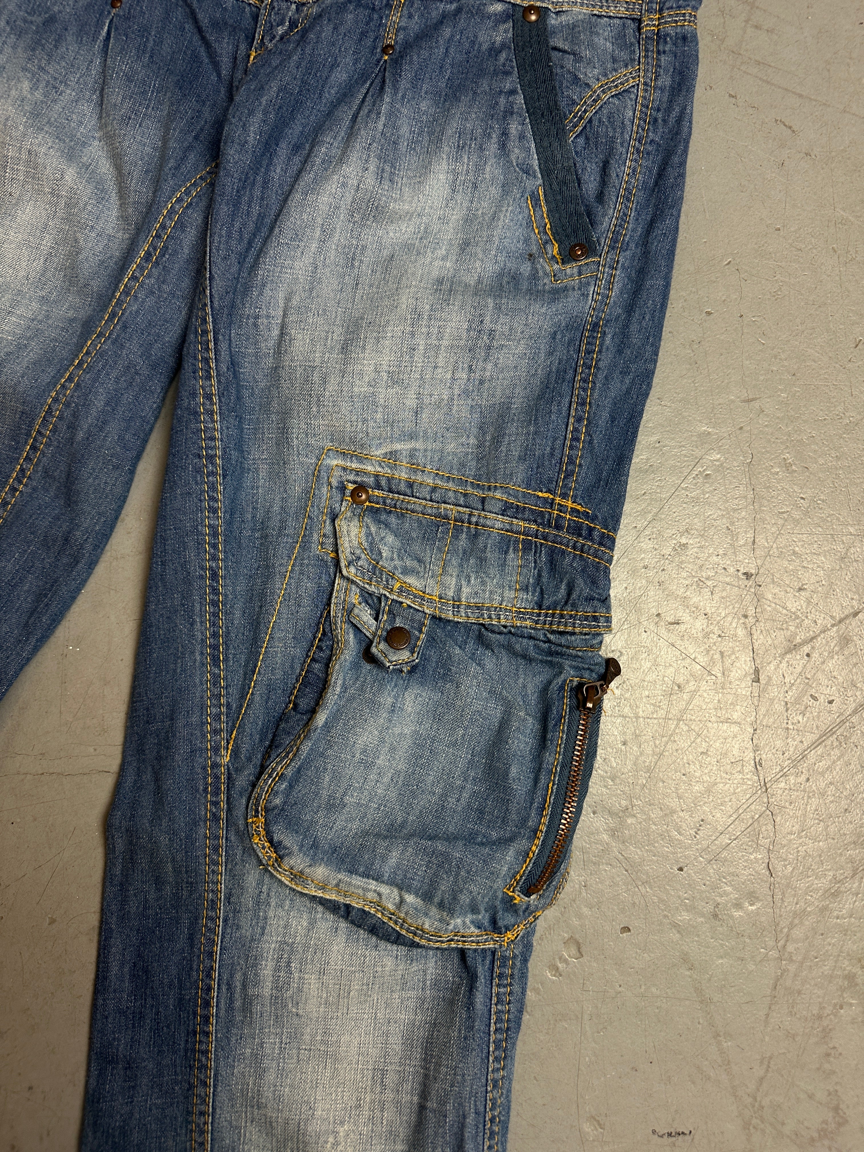 Detailbild von Vintage MultiPocket Denim M/L von vorne 