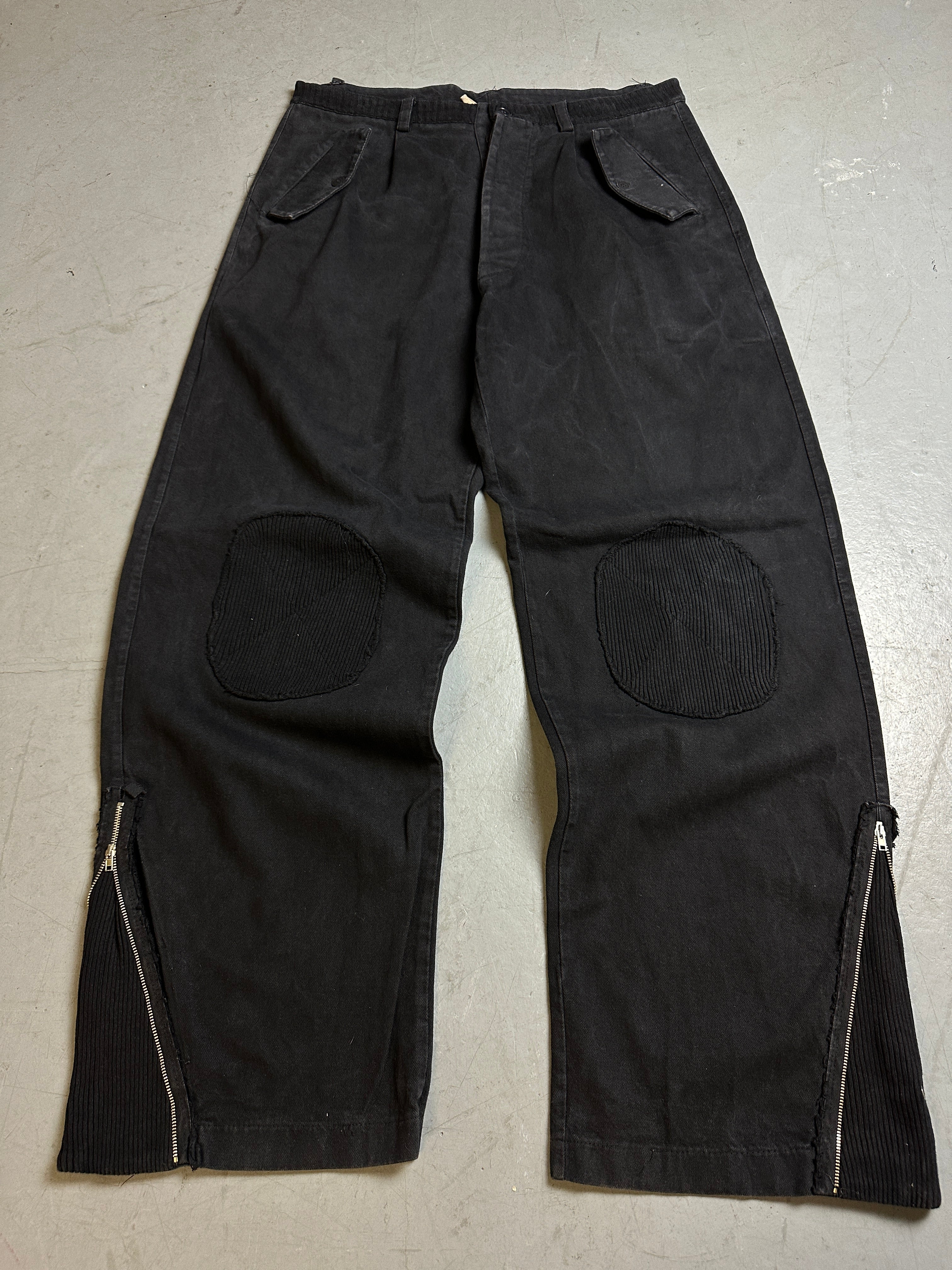 Productbild von Vintage Black Wide Leg Patched Denim L/XL von vorne 