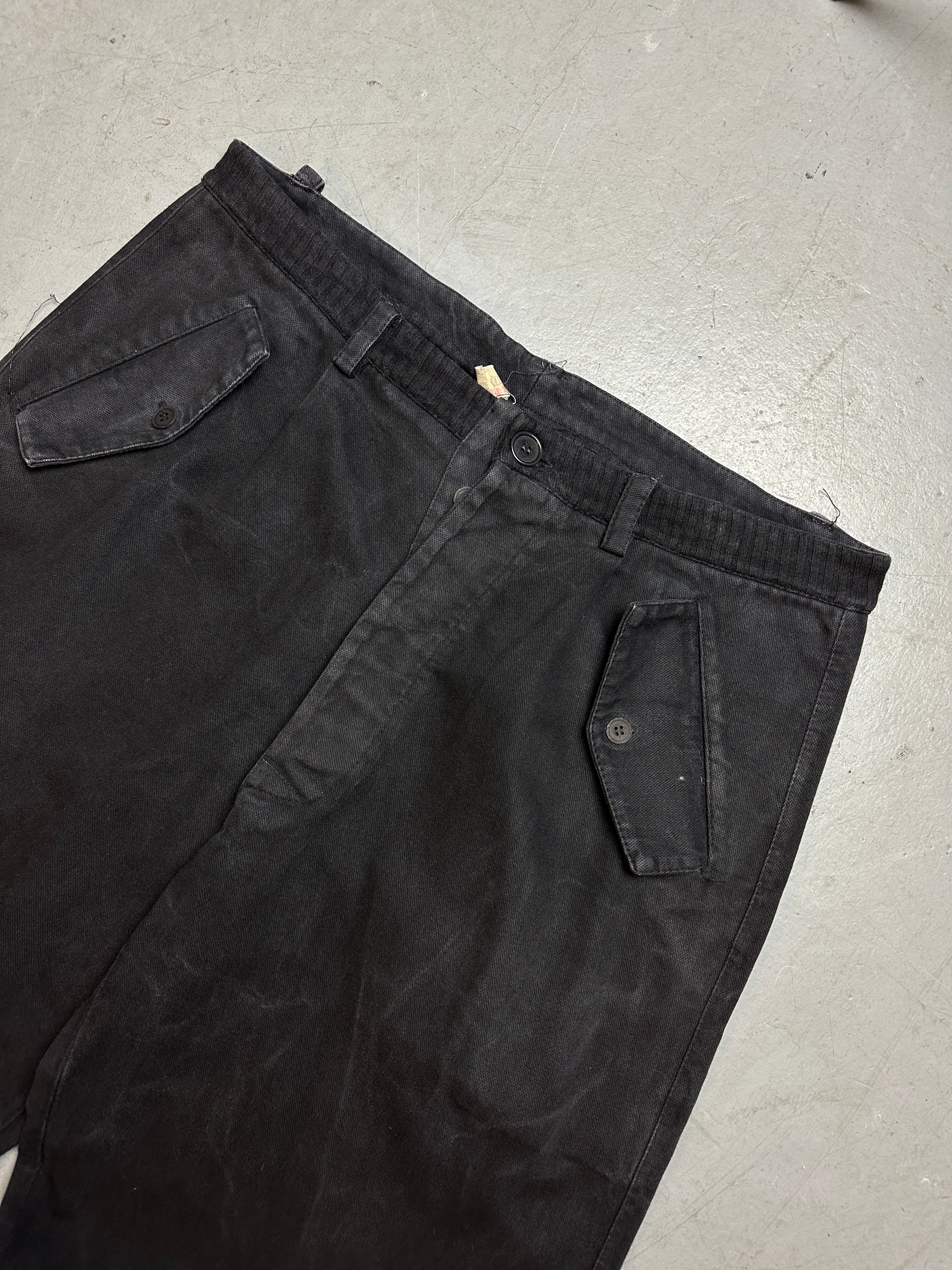 Detailbild von Vintage Black Wide Leg Patched Denim L/XL von vorne 