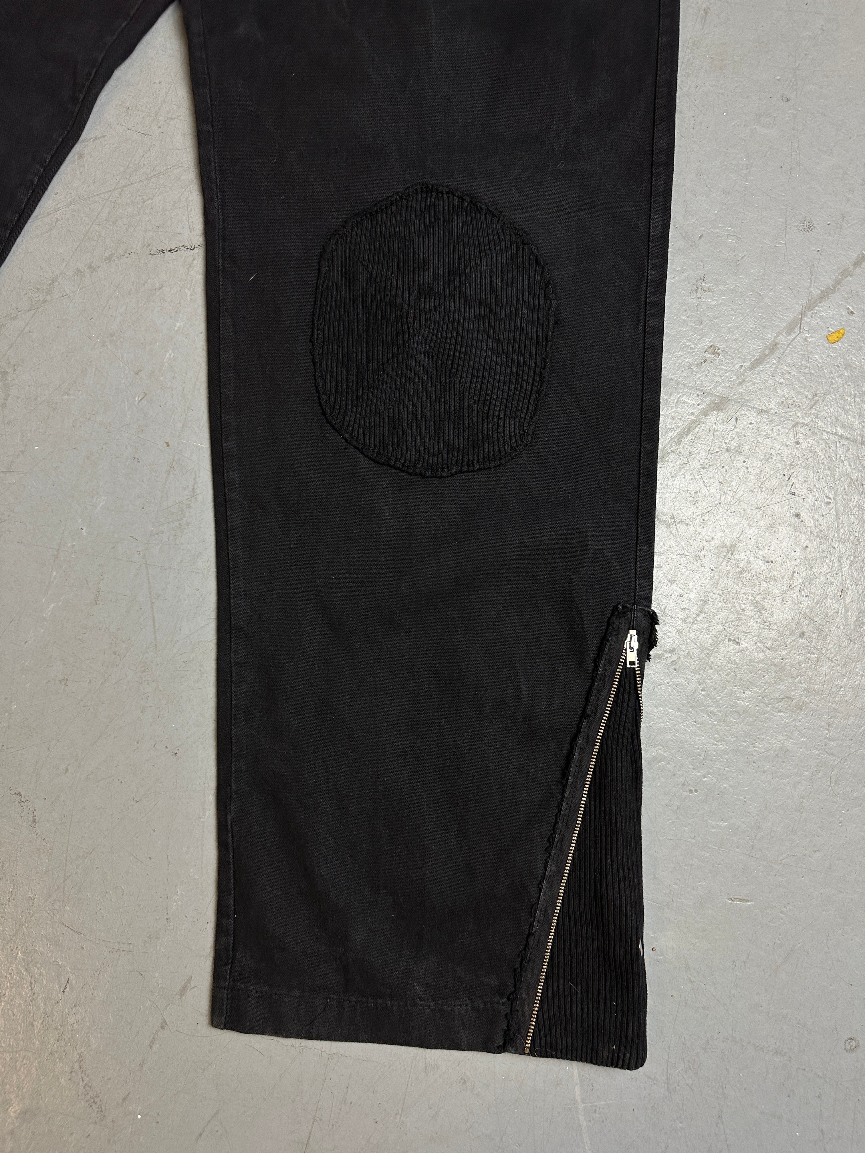 Detailbild von Vintage Black Wide Leg Patched Denim L/XL von vorne 