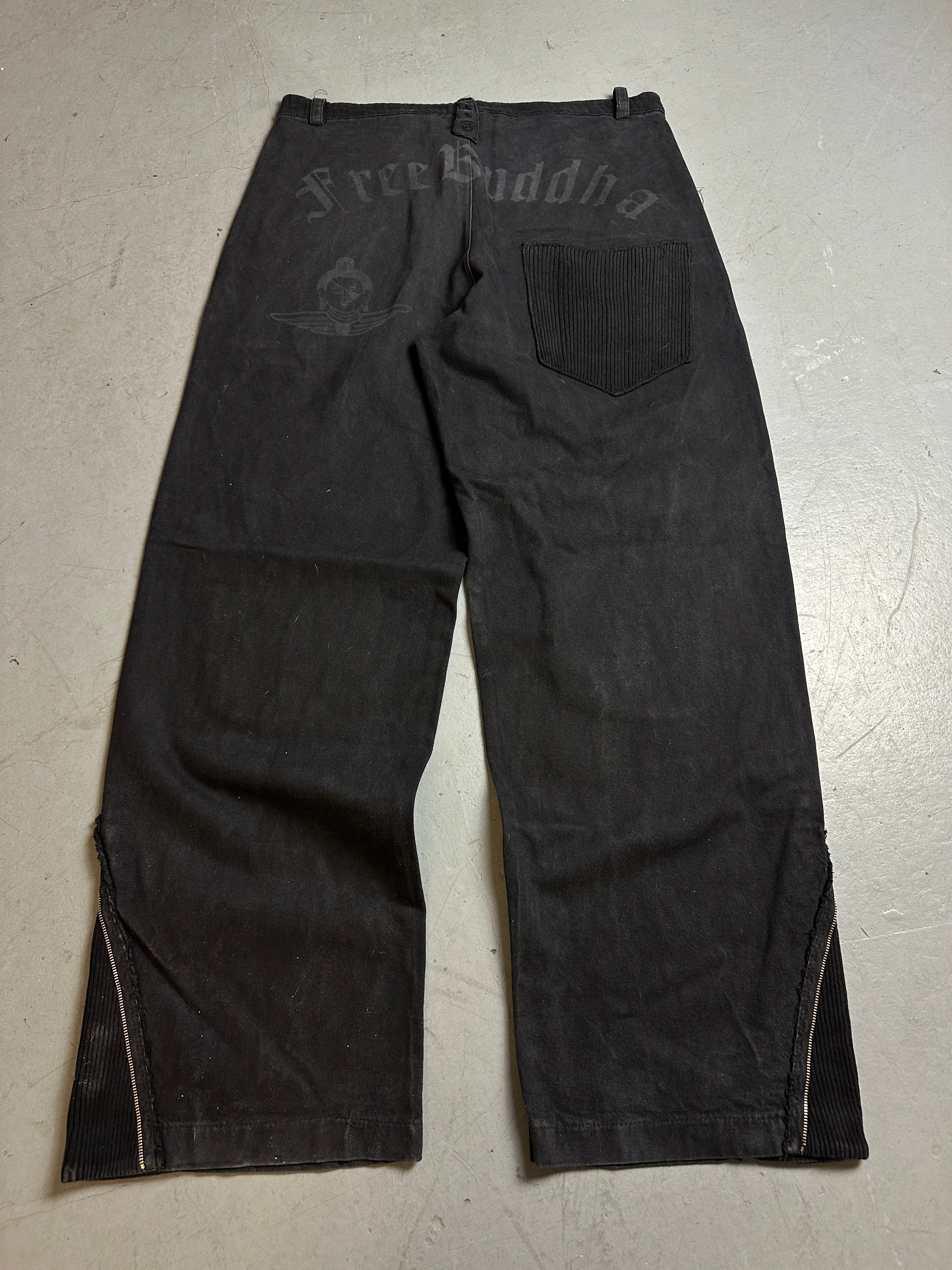 Productbild von Vintage Black Wide Leg Patched Denim L/XL vo hinten 
