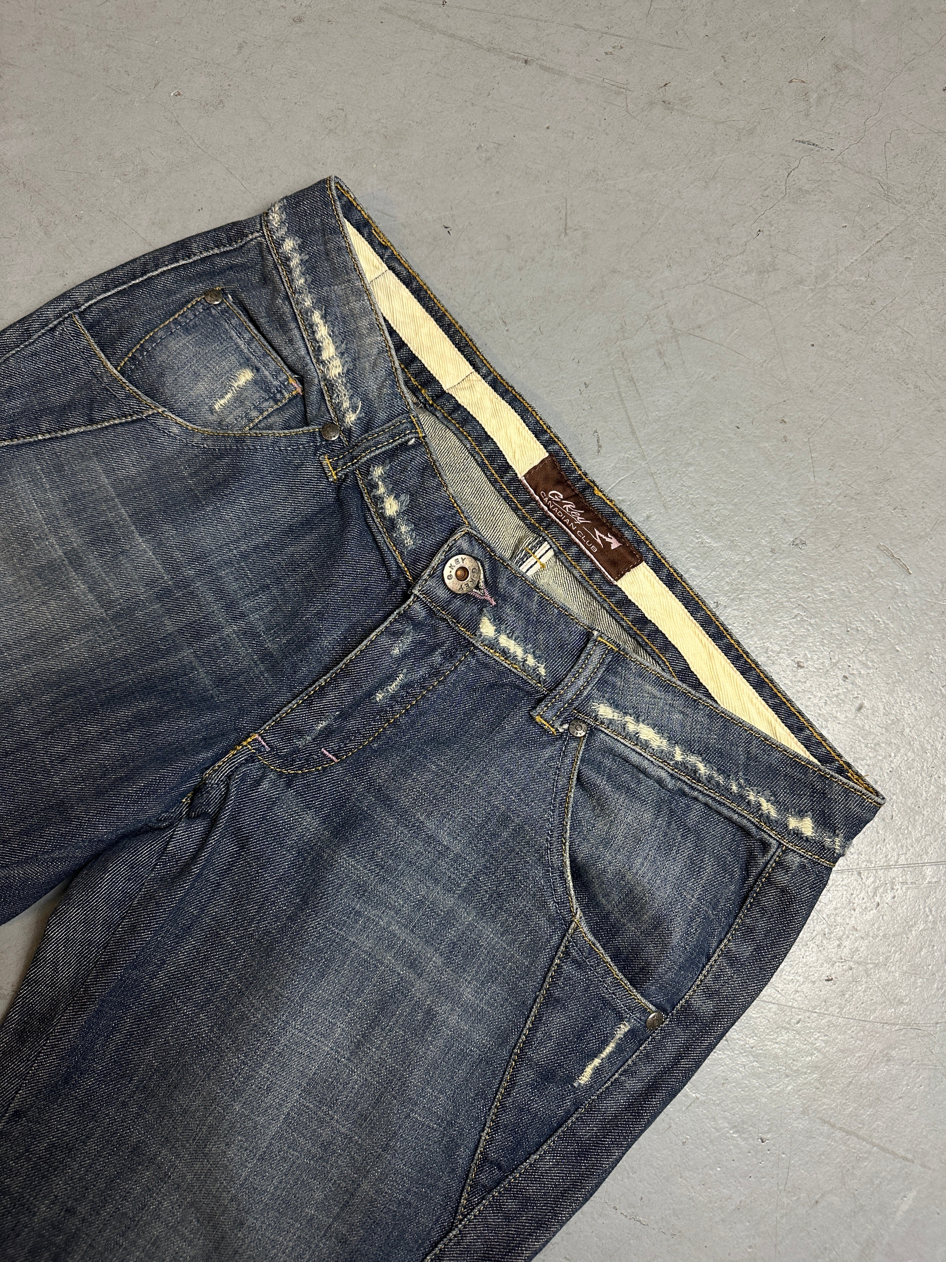 Detailbild von Vintage Ripped Detail Denim M/L von vorne 