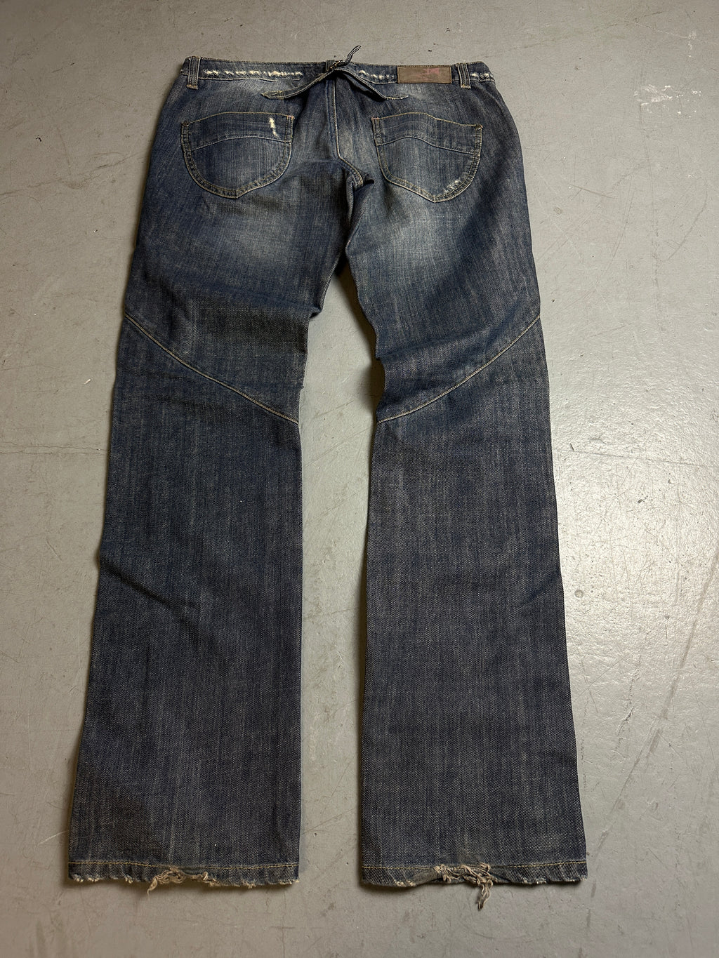 Productbild von Vintage Ripped Detail Denim M/L von hinten 