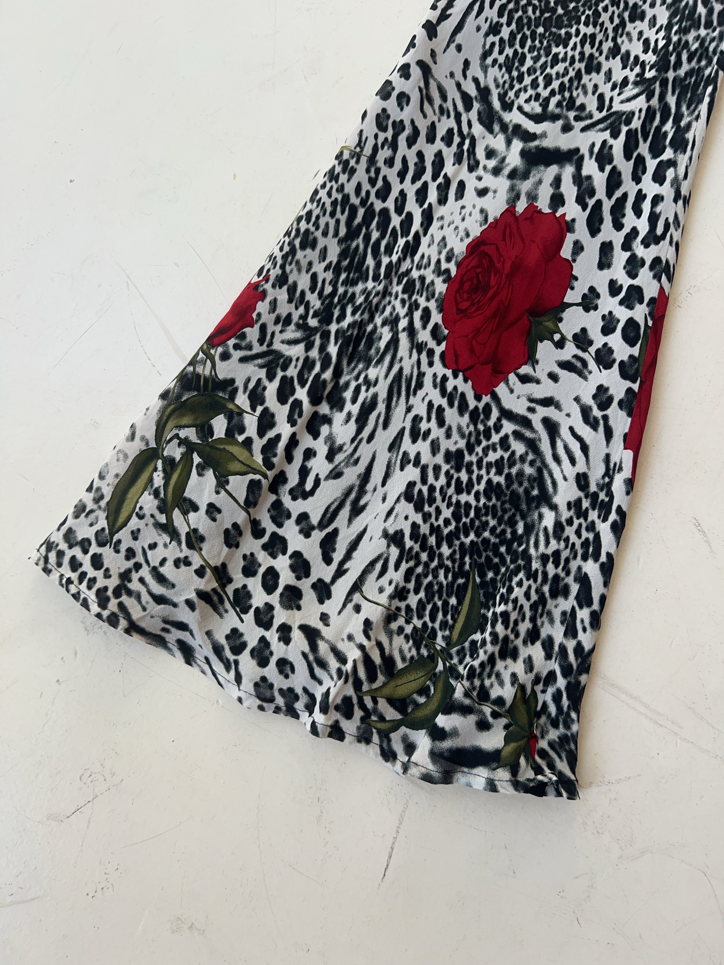 Vintage Juliette Leopard Dress für Damen. Y2k Second Hand 2000s Fashion.