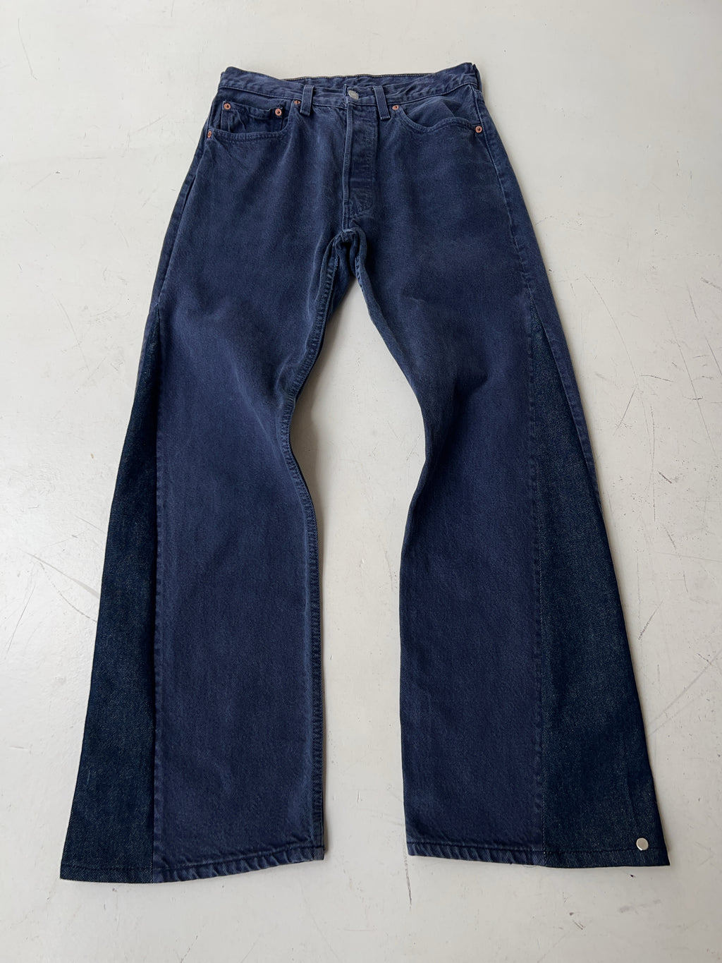 Vintage Levi's 501 Darkblue Reworked Bootcut Jeans (L)