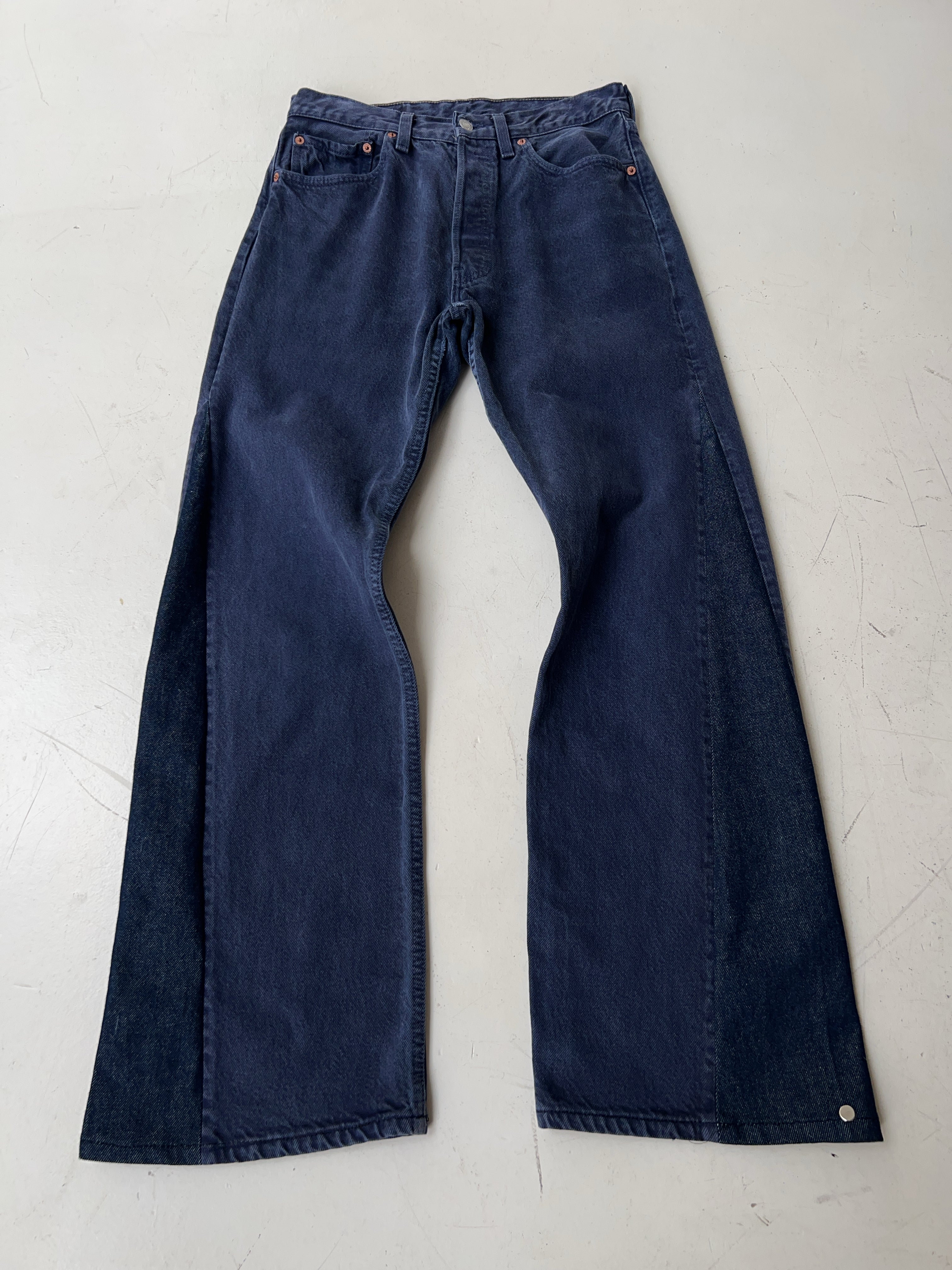 Vintage Levi's 501 Darkblue Reworked Bootcut Jeans (L)
