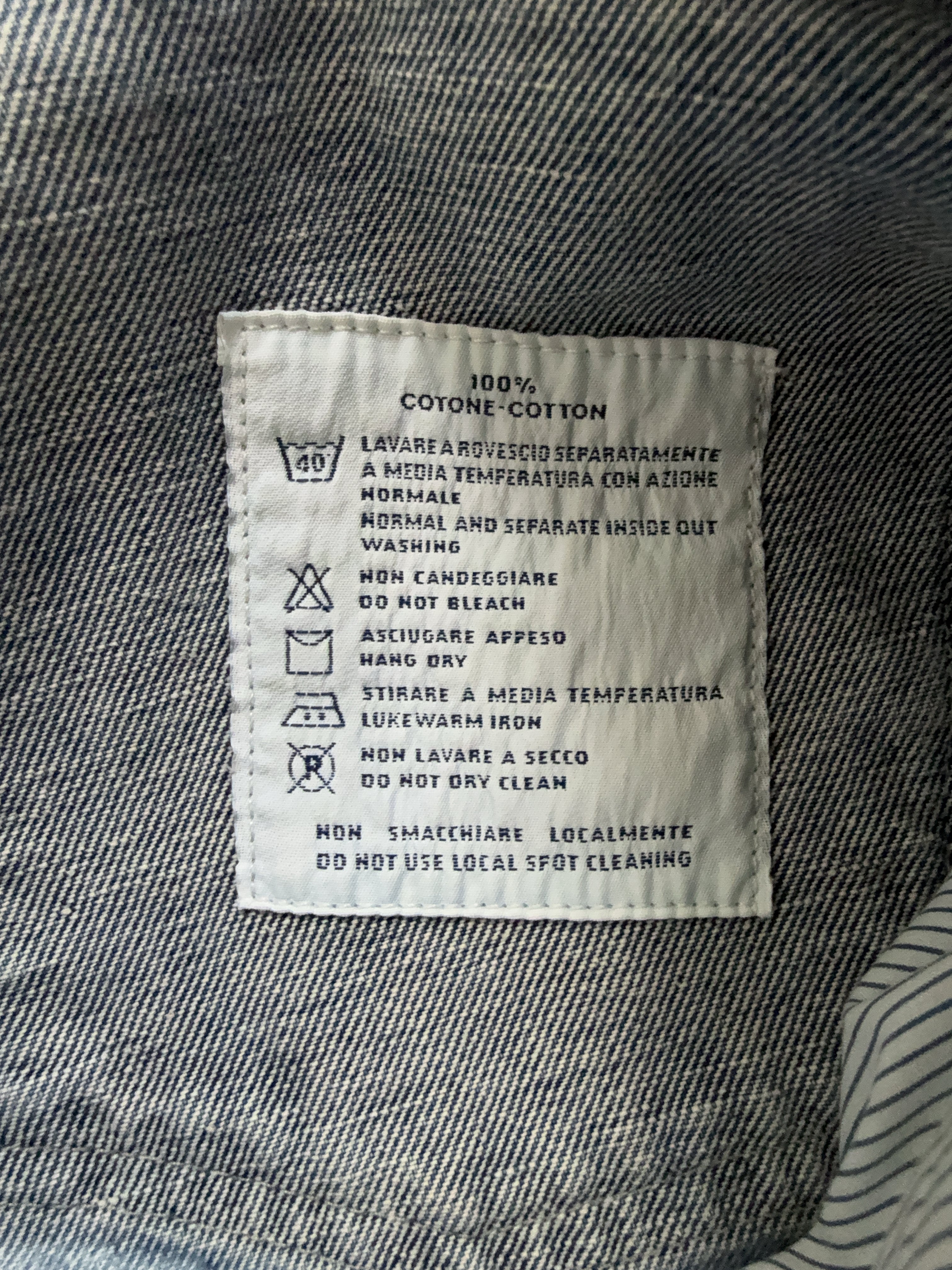 Vintage Burberrys Flared Jeans für Herren. Y2K Second Hand 2000s Fashion 