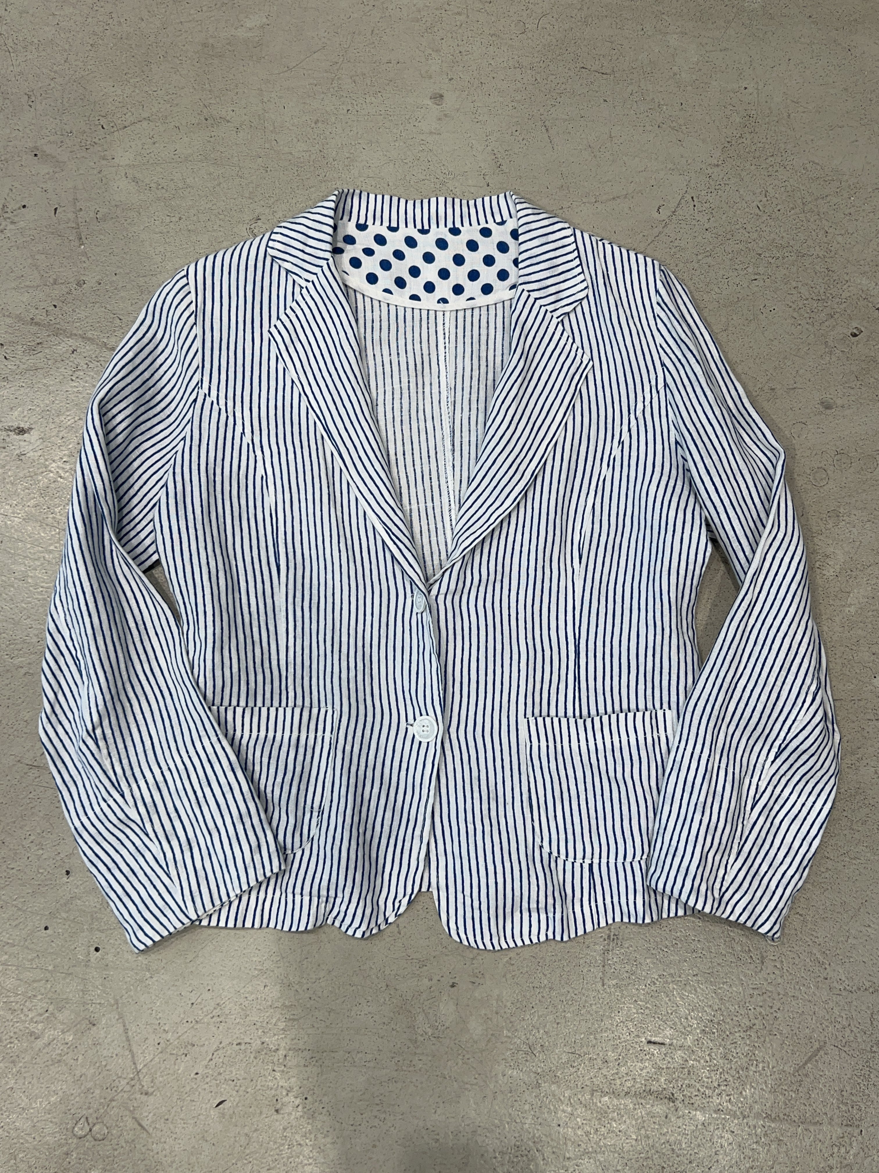 Vintage Striped Blazer für Damen. Y2K Second Hand 2000s Fashion.