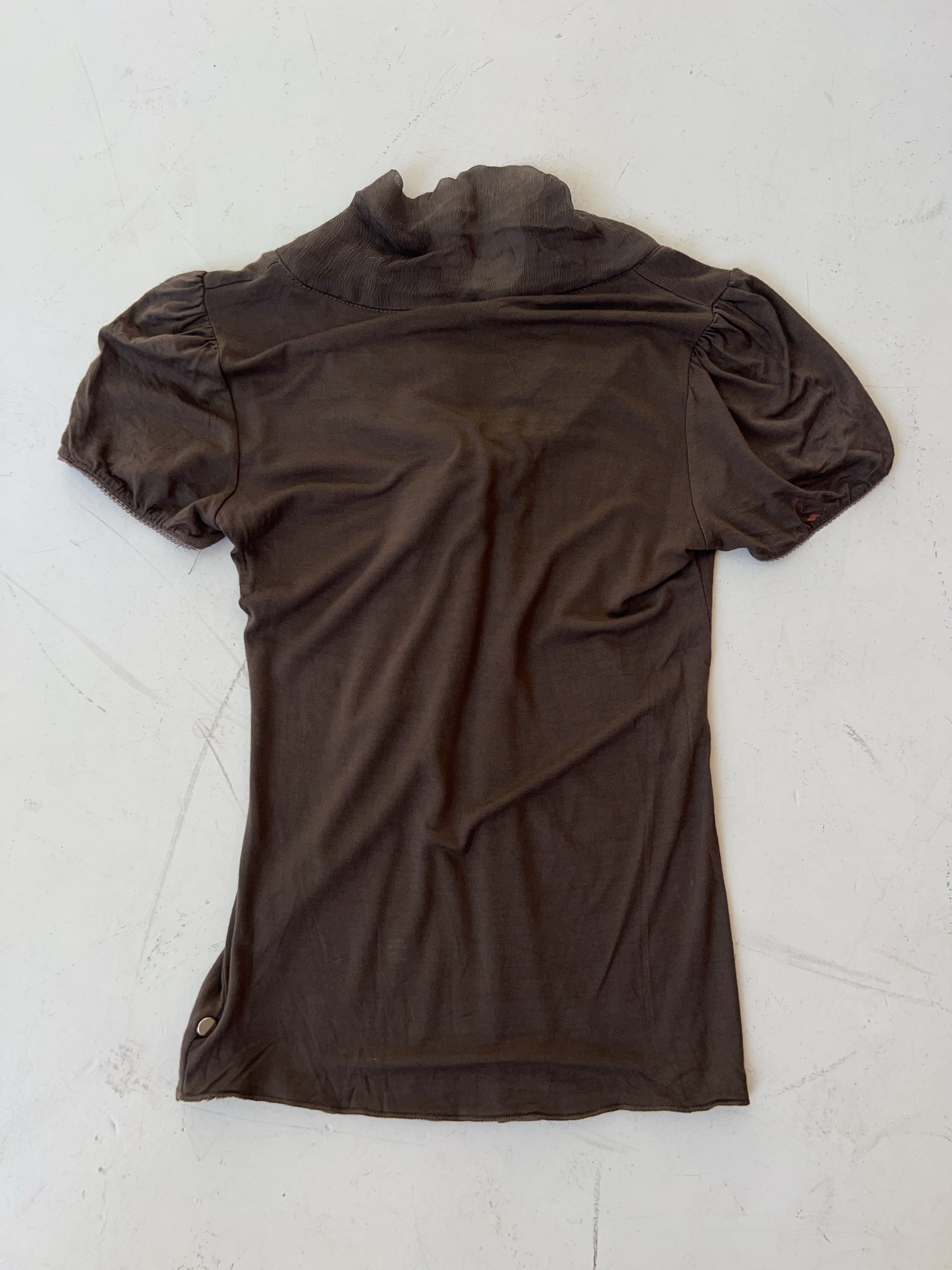 Vintage Cannella Brown Top für Damen. Y2k Second Hand 2000s Fashion.