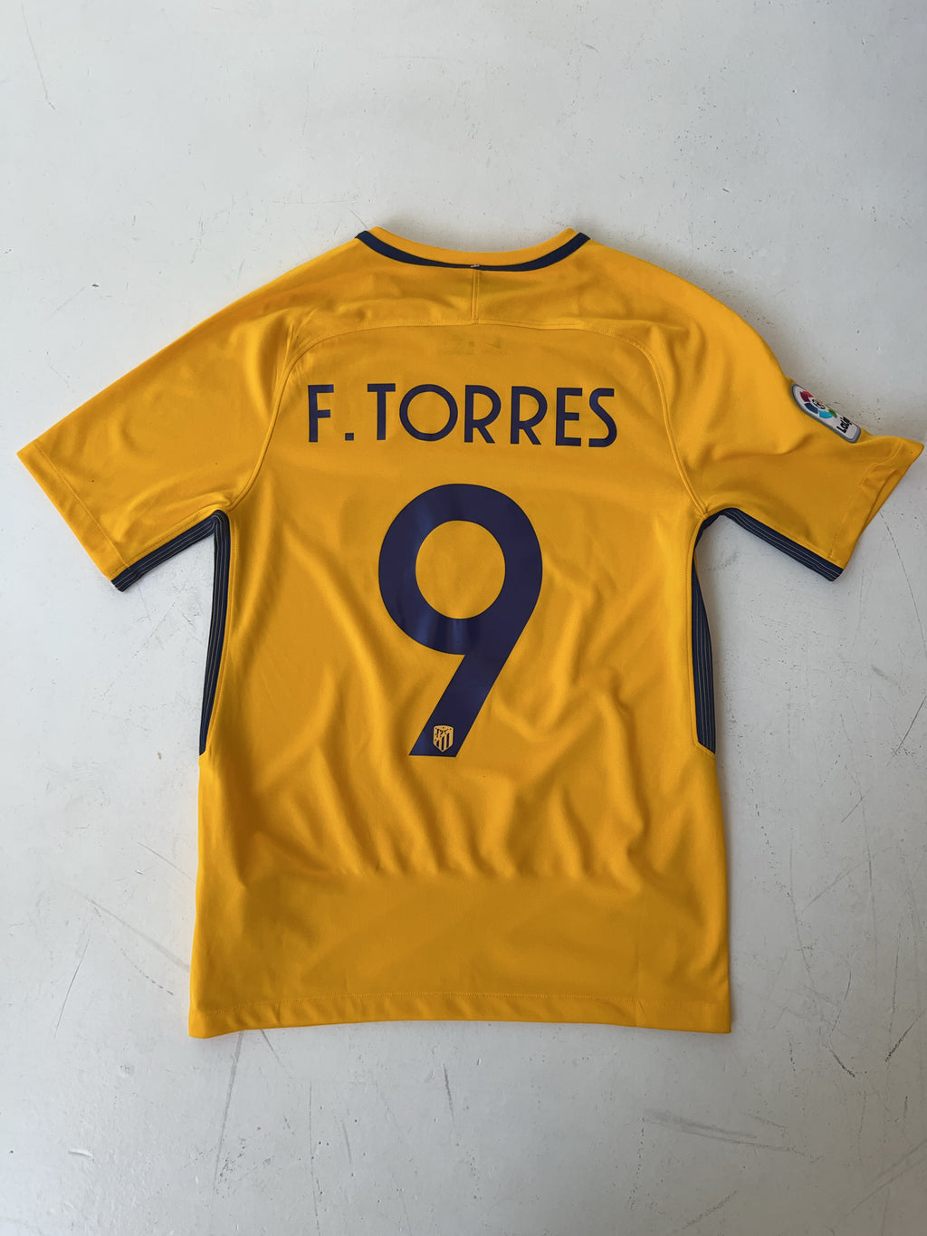 Vintage Nike Atlético Madrid 2017/18 F. Torres Away Jersey (S)