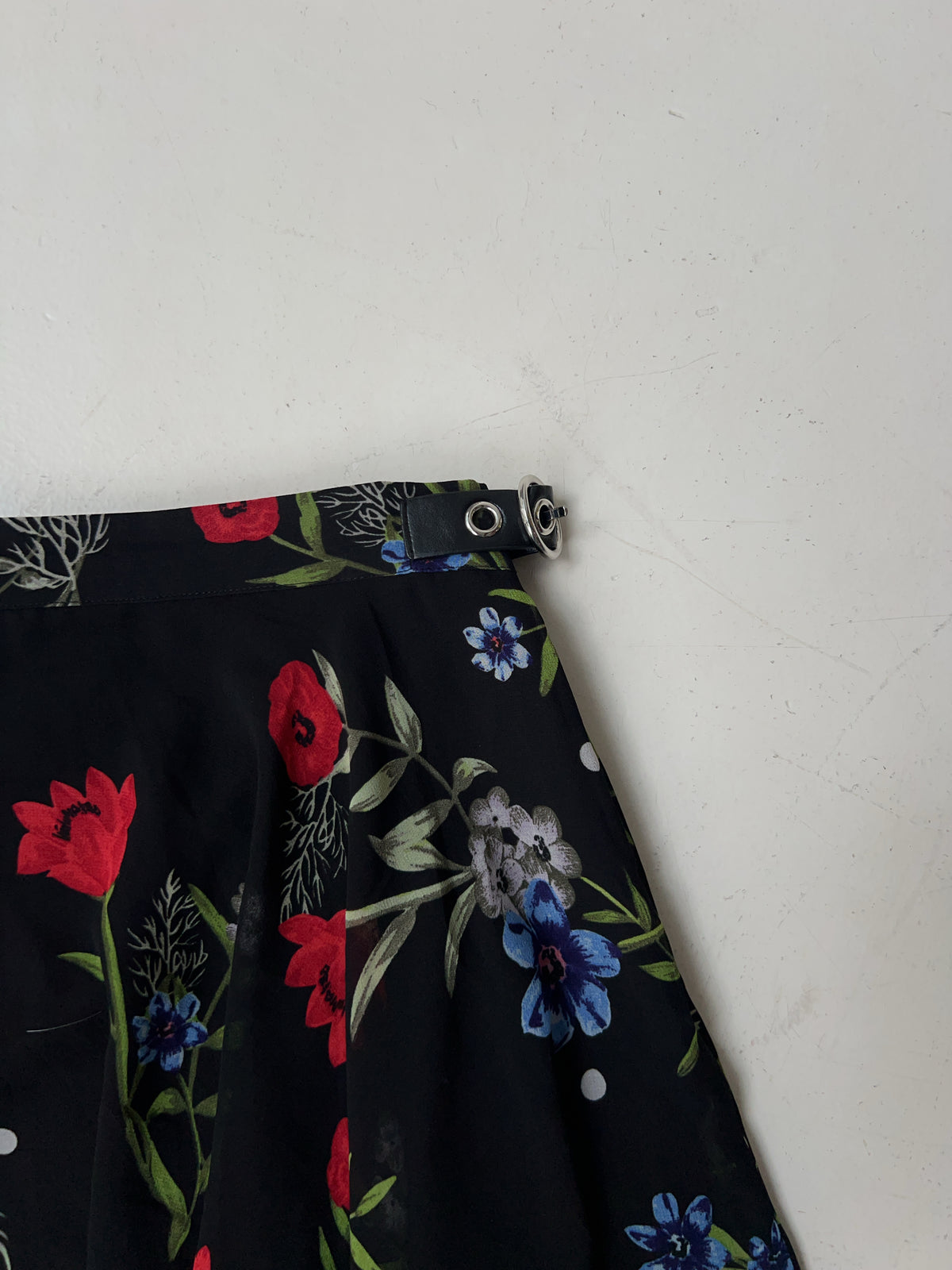 Vintage Guess Rock (S)