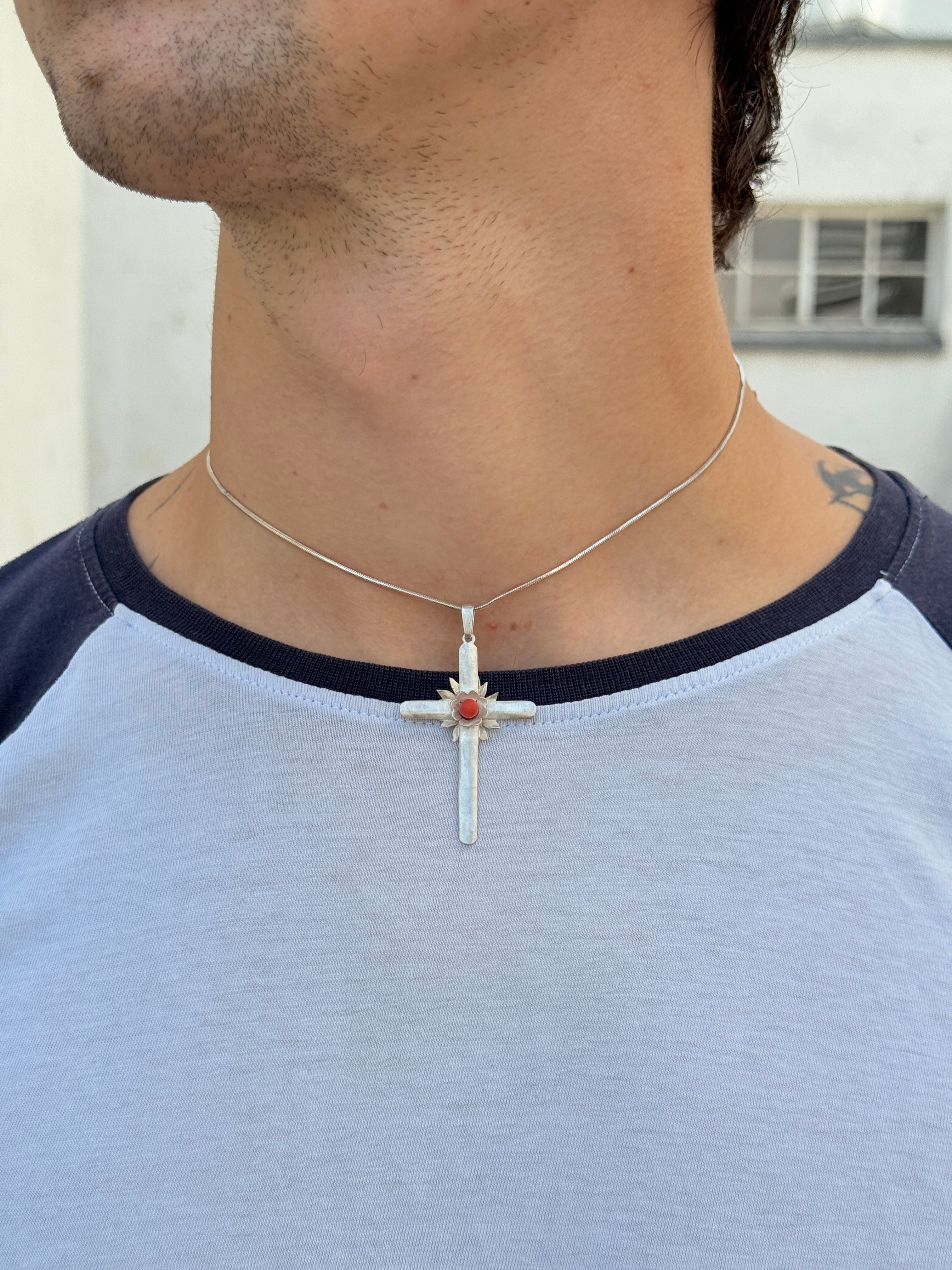 925 Sterlingsilber Kreuzanhänger mit Koralle & Schlangenkette