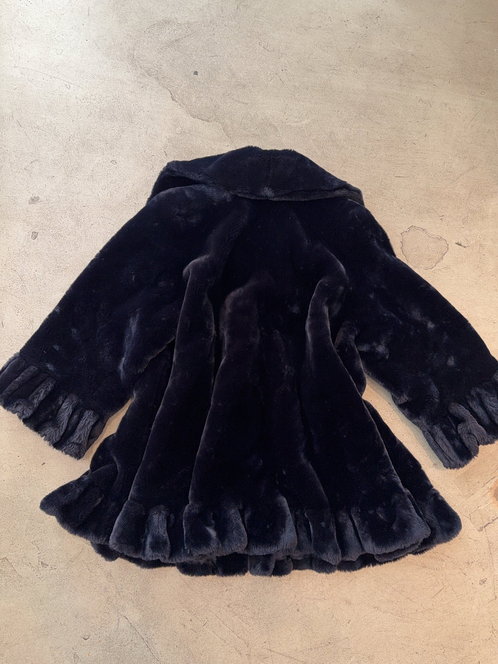 Vintage Max & Le Mantel (L)