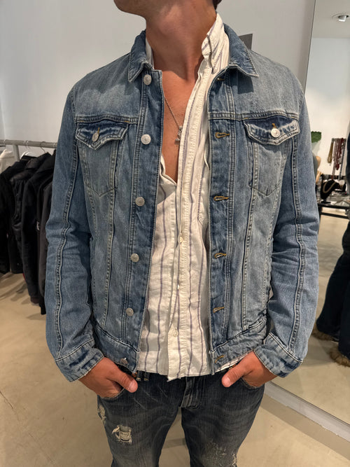 Vintage Tom Tailor Denim Jeansjacke für Herren. Y2K Second Hand 2000s Fashion.