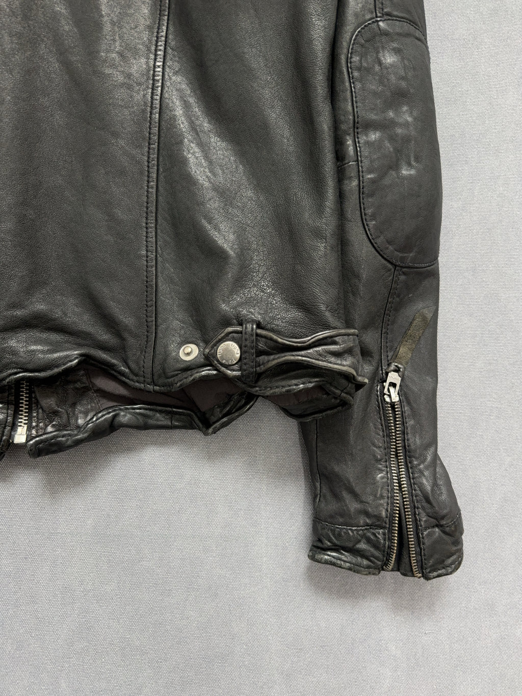 Vintage Tigha Jacke für Herren. Y2K Second Hand 2000s Fashion