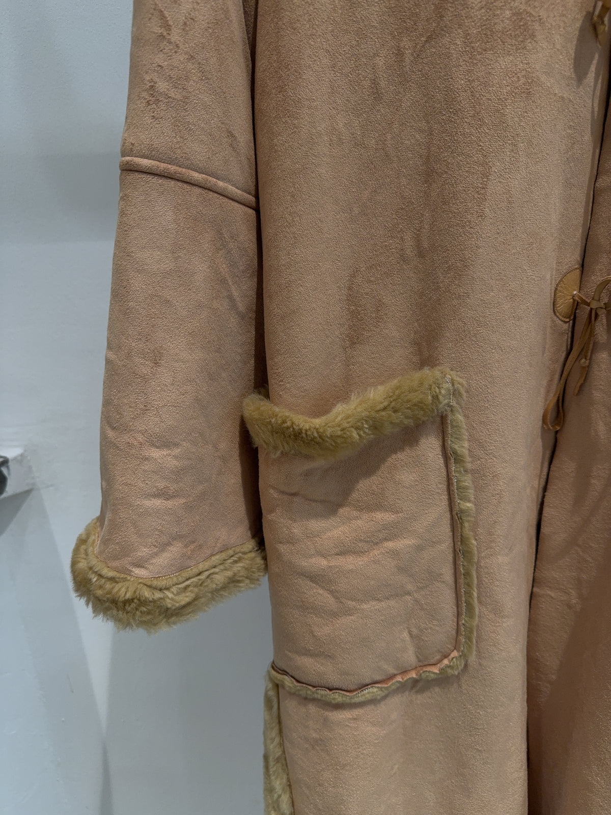 Lavare & Becco Beige Mantel (XL)