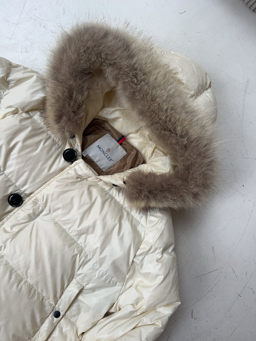 Vintage Moncler Pufferjacke mit Fell (M)