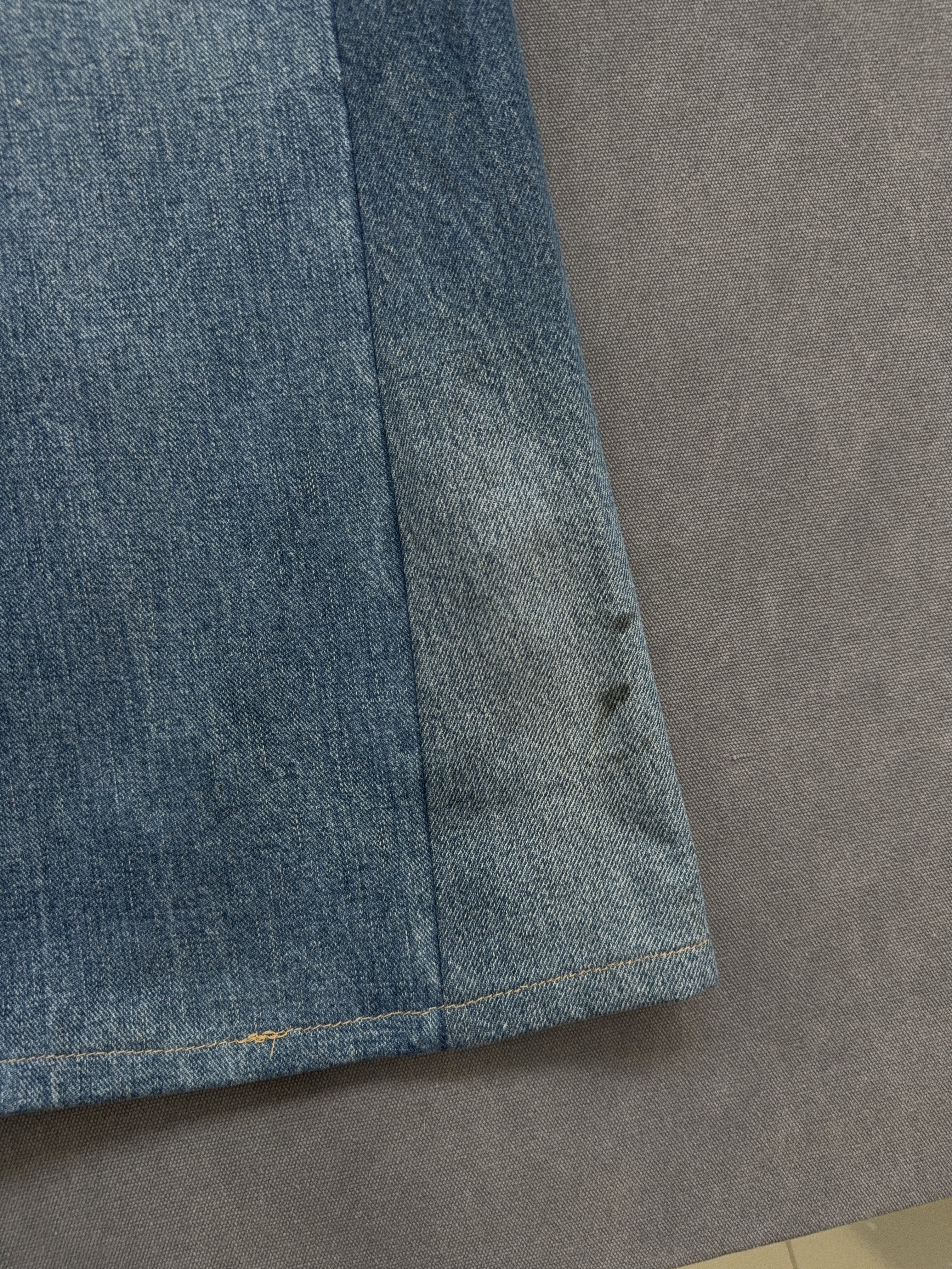 Vintage Burberrys Flared Jeans für Herren. Y2K Second Hand 2000s Fashion 