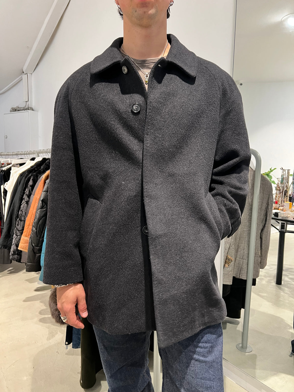 Vintage Valerio Valentino Mantel (XL)
