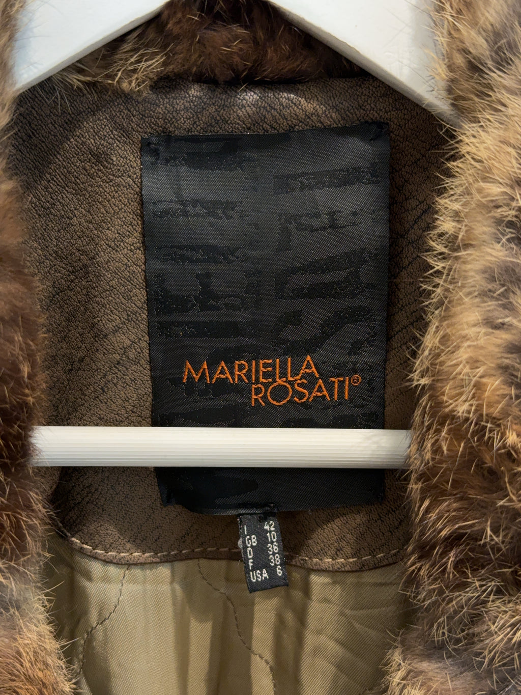 Vintage Mariella Rosati Mantel (S)