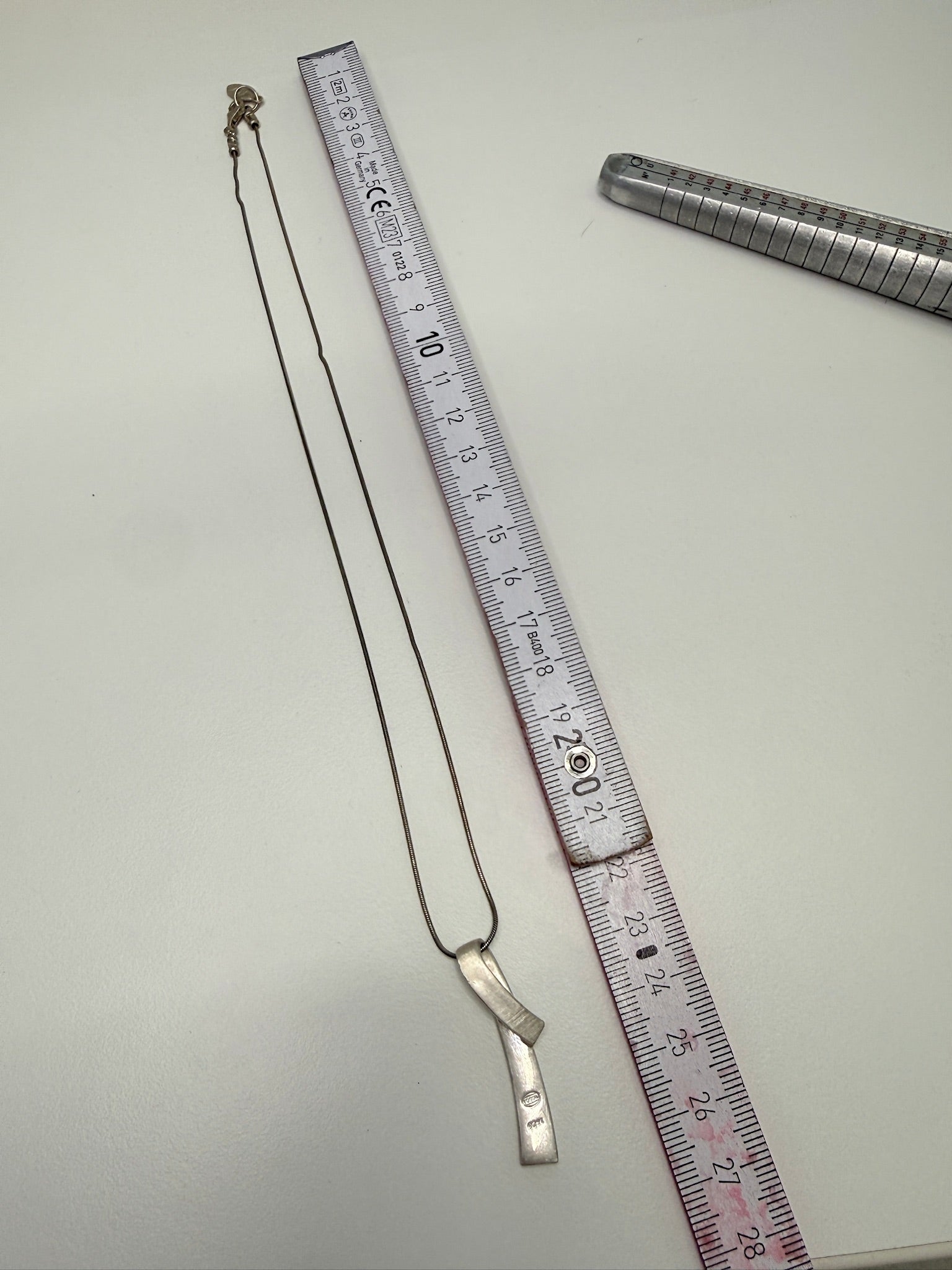 Vintage 925 Silber Halskette mit Schlaufen Anhänger