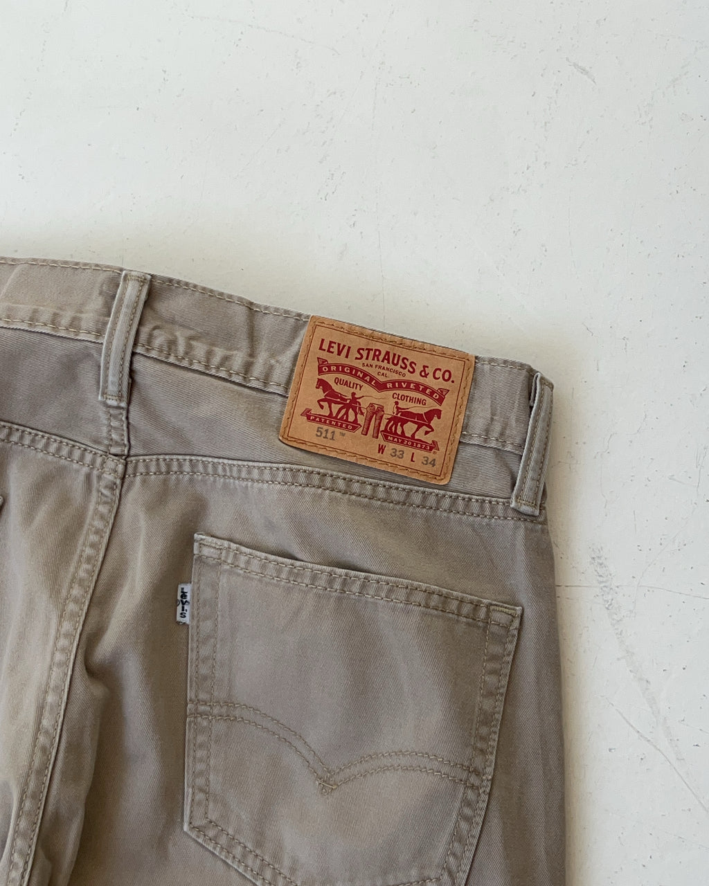 Vintage Levi's 511 Straight Leg Jeans (L)