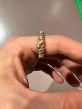 Laden Sie das Bild in den Galerie-Viewer, RingsbyClausen Ring „Kragen“