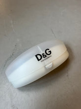 Laden Sie das Bild in den Galerie-Viewer, Vintage Dolce &amp; Gabbana Sunglasses