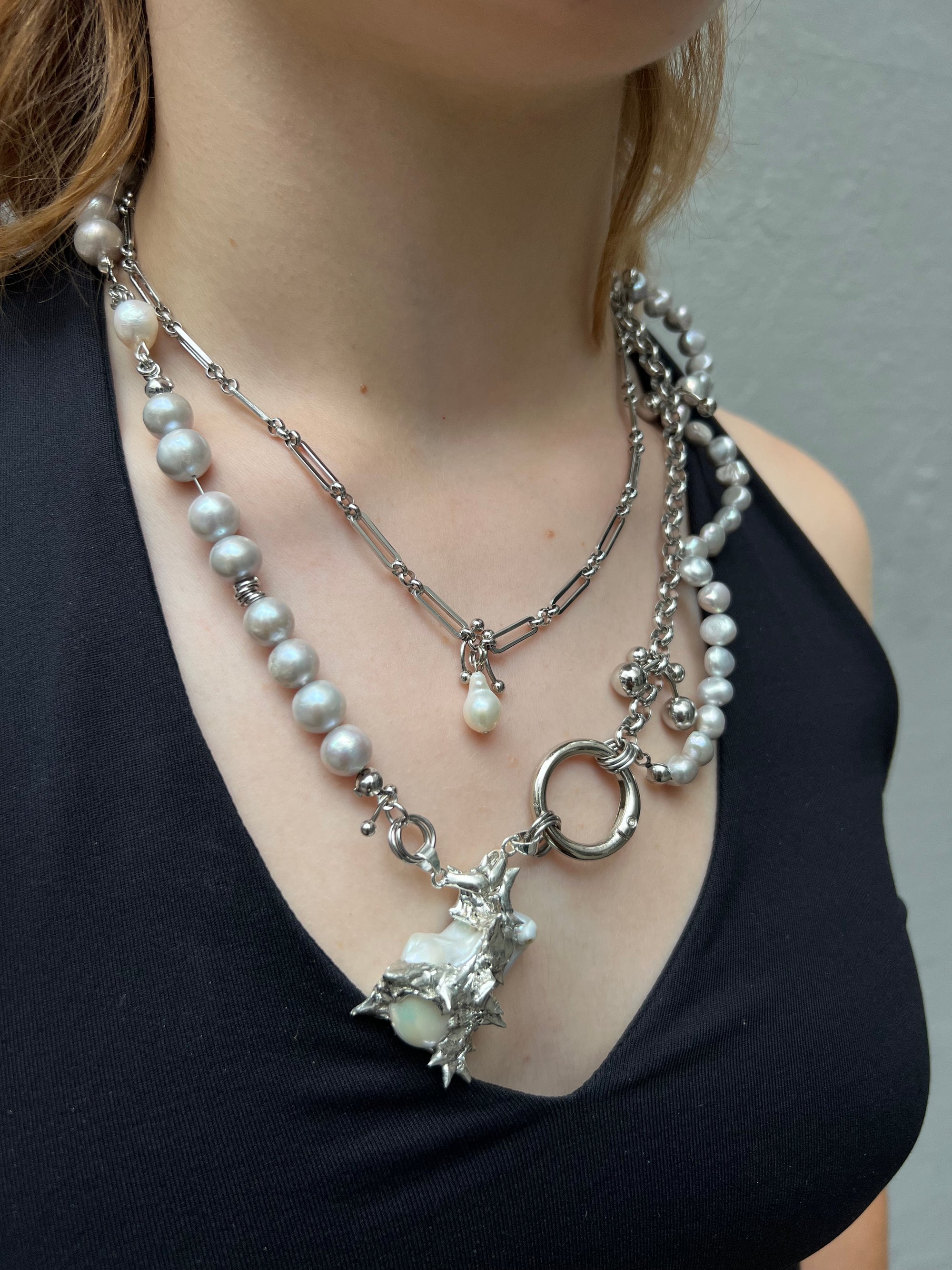 Xullery Grey Pearl Necklace DNA