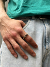 Laden Sie das Bild in den Galerie-Viewer, RingsbyClausen Ring „Kragen“