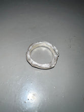 Laden Sie das Bild in den Galerie-Viewer, Ringsbyclausen Ring “Handgeformt”