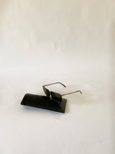 Laden Sie das Bild in den Galerie-Viewer, Dsquared Sunglasses brown