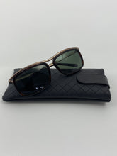 Laden Sie das Bild in den Galerie-Viewer, Dsquared Sunglasses brown