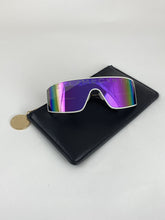 Laden Sie das Bild in den Galerie-Viewer, Stella McCartney Sunglasses spacy purple rhinestone